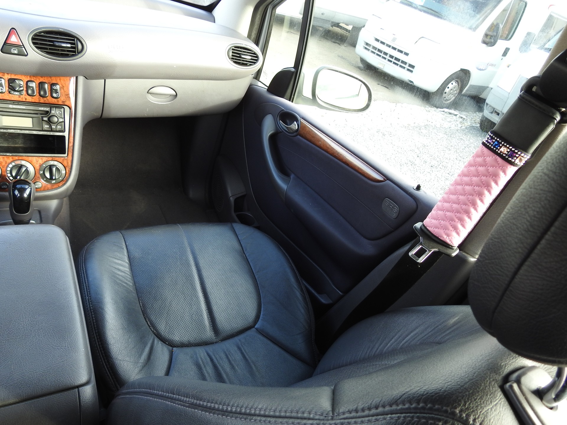 MERCEDES-BENZ A 190 L Avantgarde-image-17
