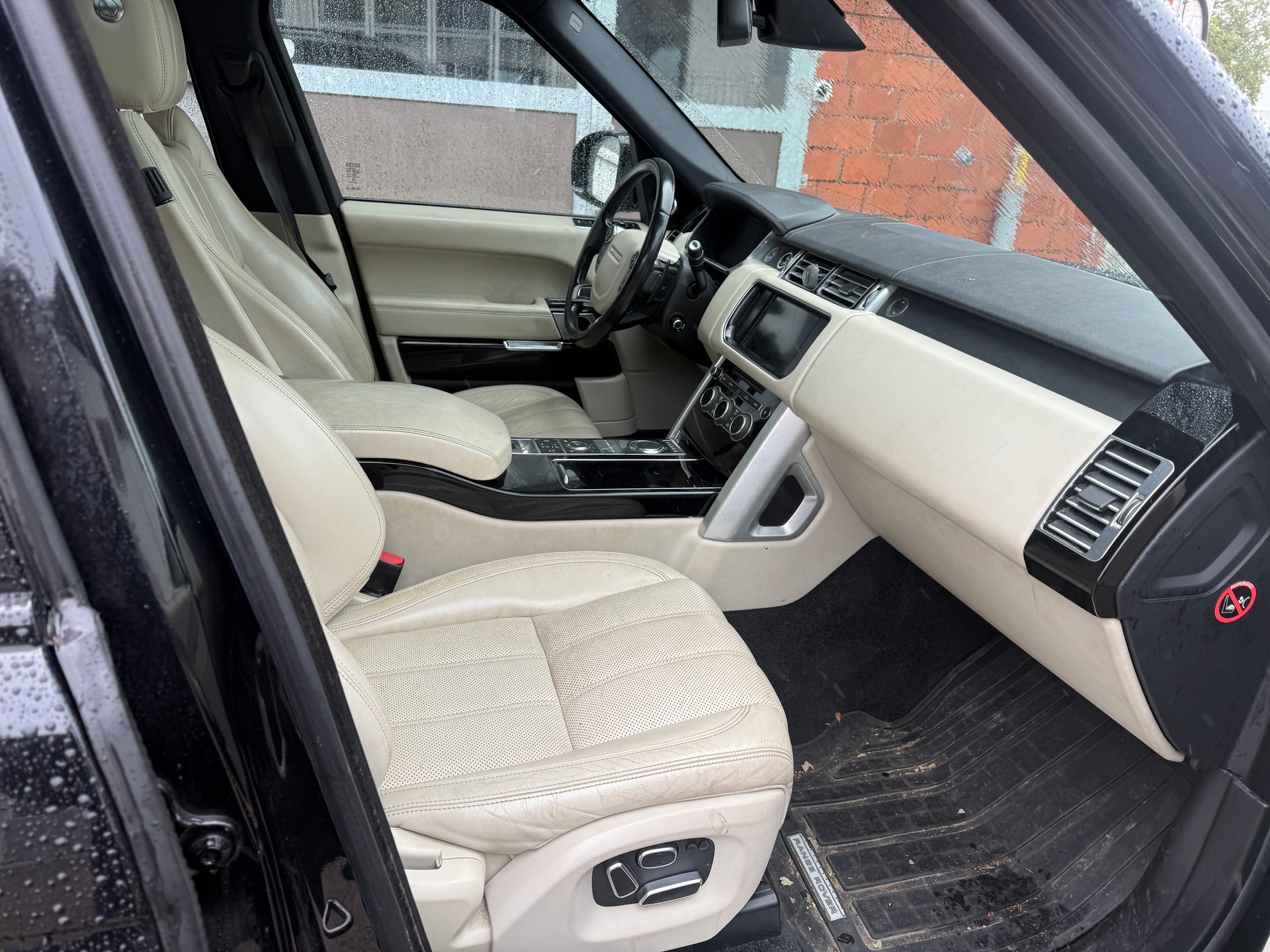 LAND ROVER Range Rover 4.4 SDV8 Vogue Automatic-image-1