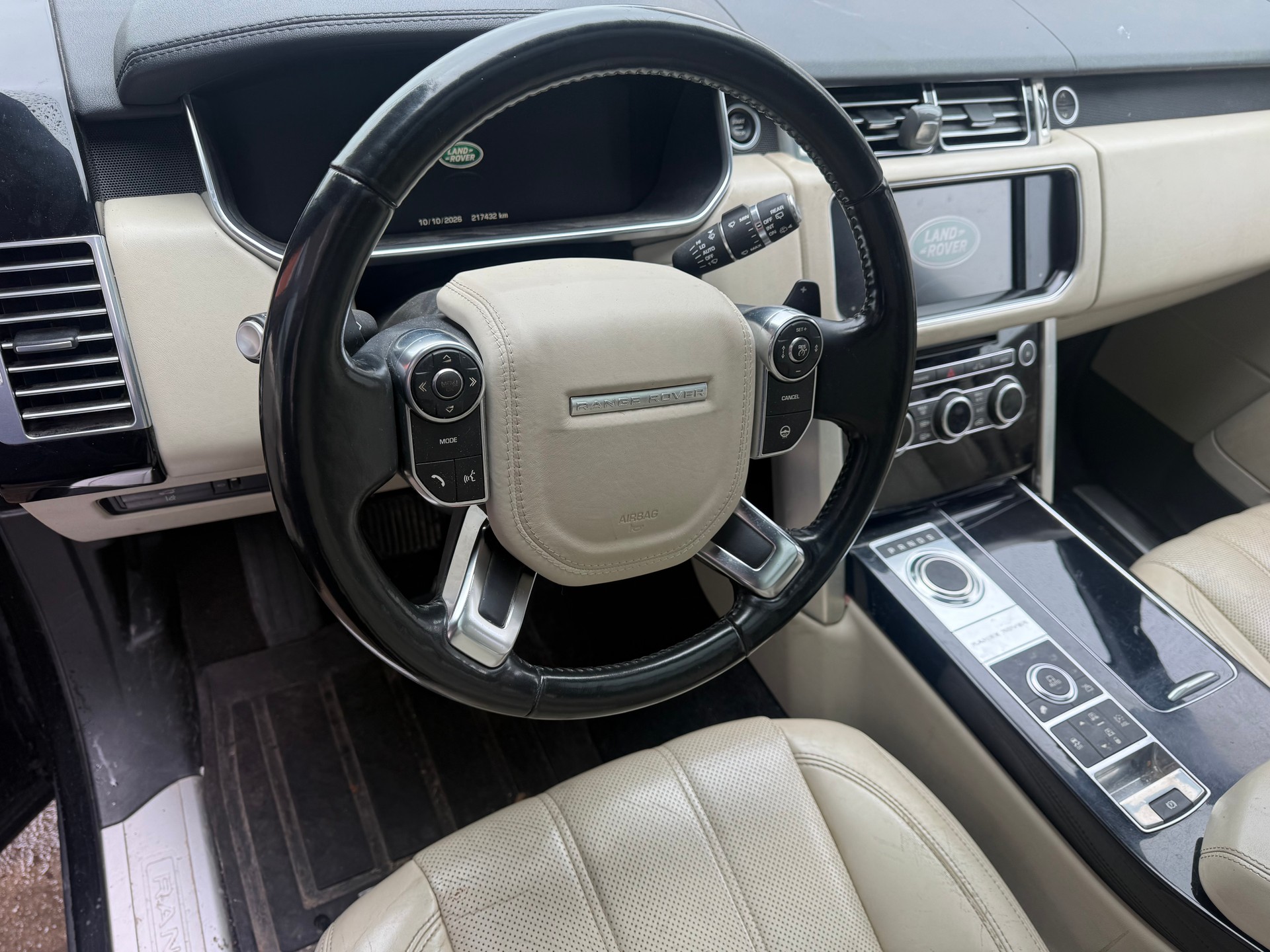 LAND ROVER Range Rover 4.4 SDV8 Vogue Automatic-image-4