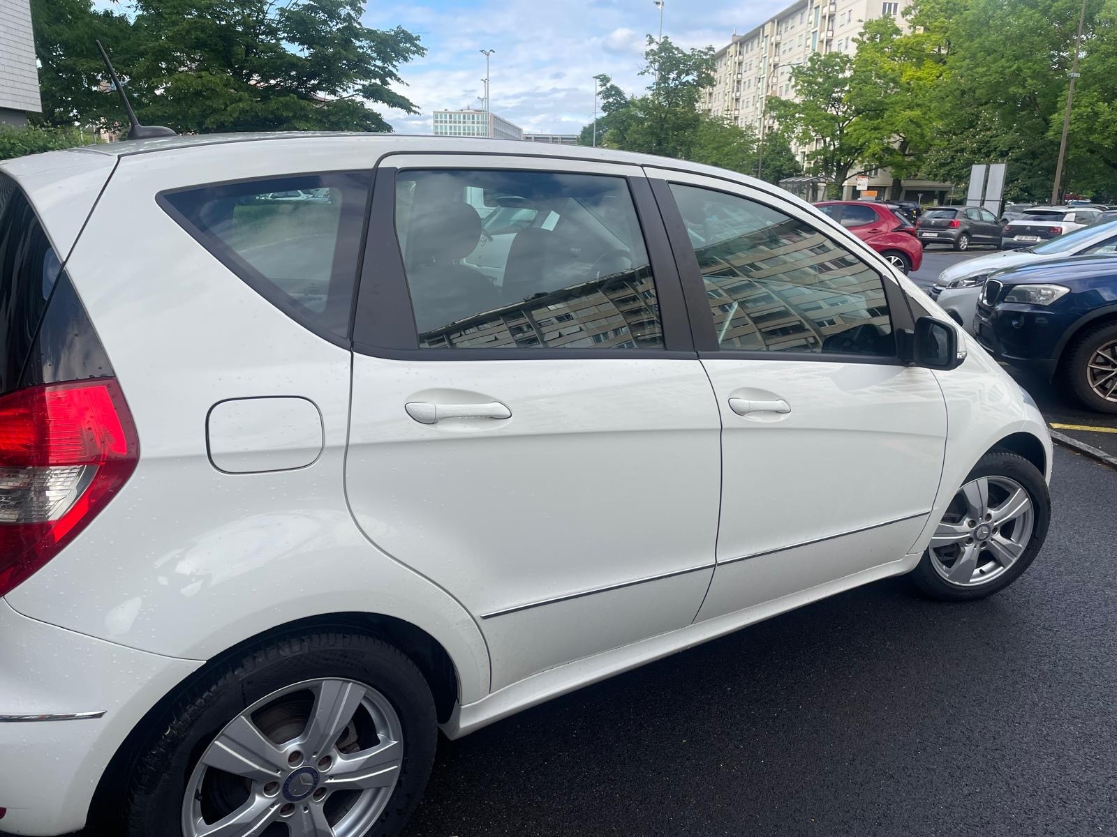 MERCEDES-BENZ A 180 BlueEF Classic-image-2