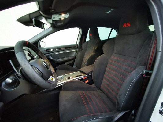 RENAULT Mégane Trophy 300-image-8