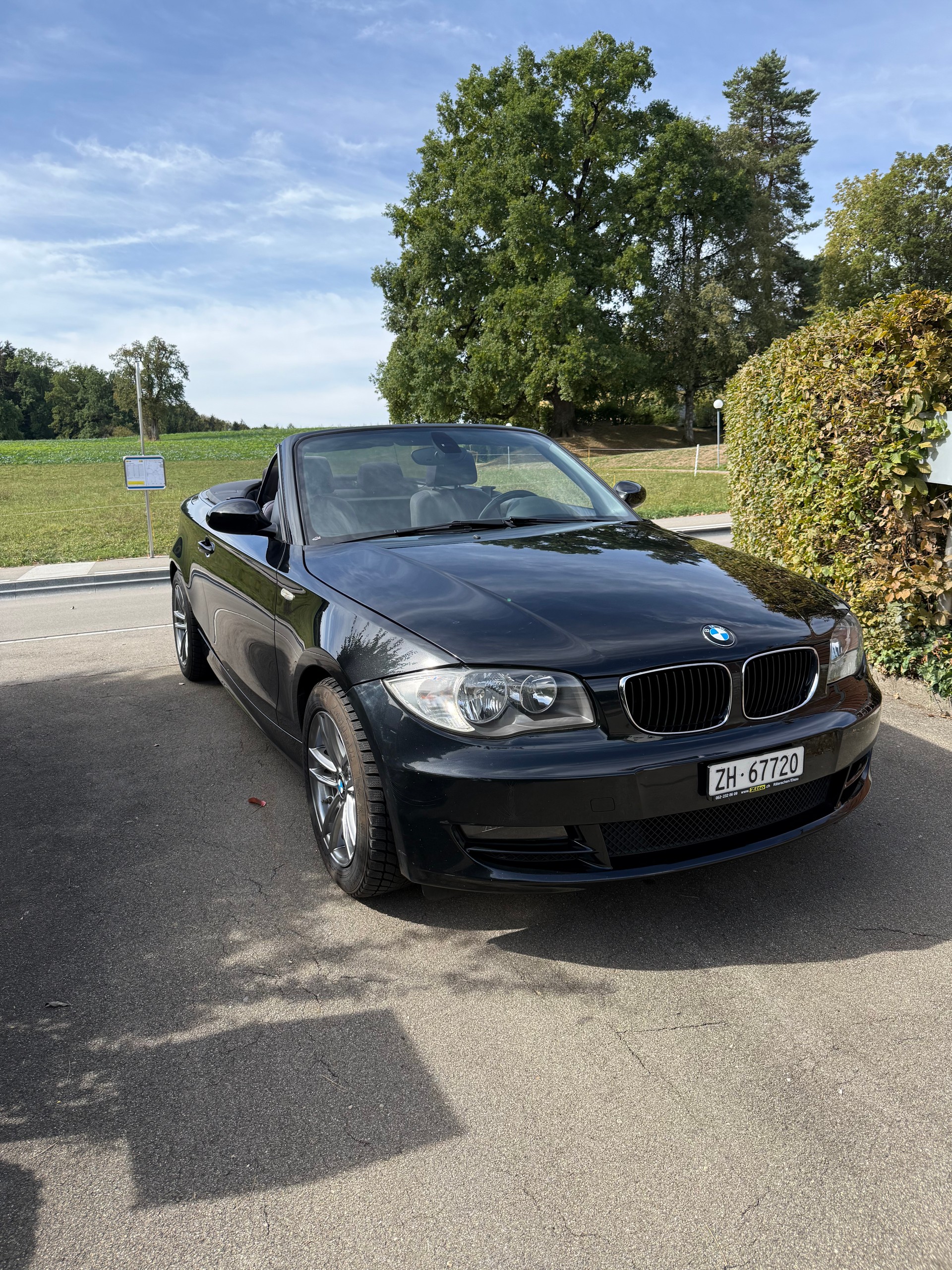 BMW 118i-image-0