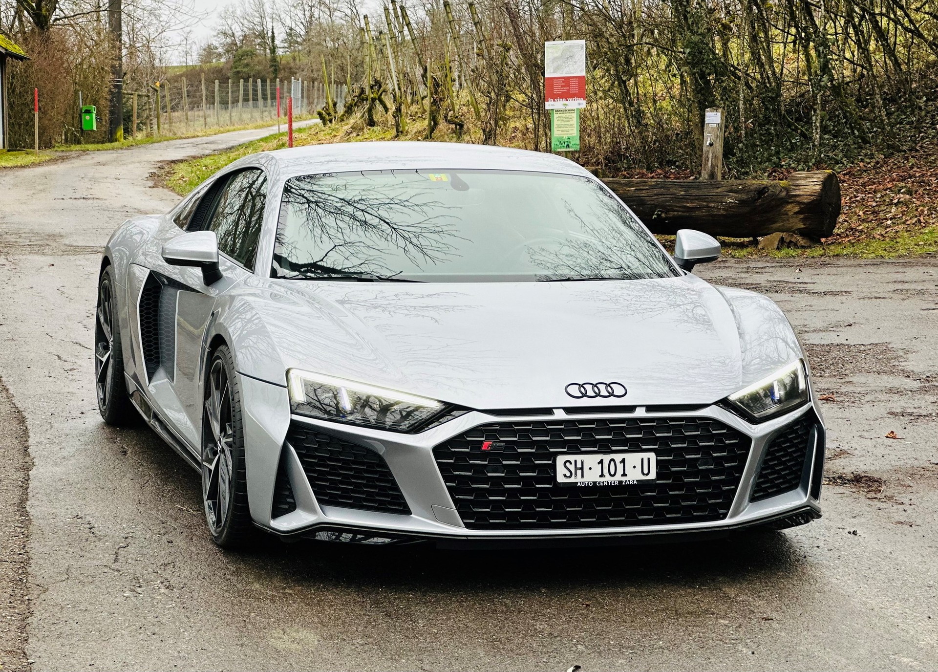 AUDI R8 Coupé RWD S-Tronic *Vollausstattung*-showroom-element-3