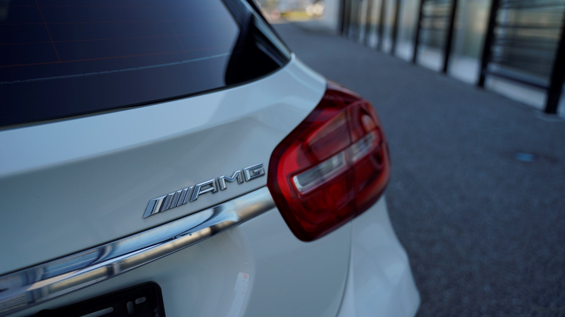MERCEDES-BENZ GLA 45 AMG 4Matic 7G-DCT-image-5