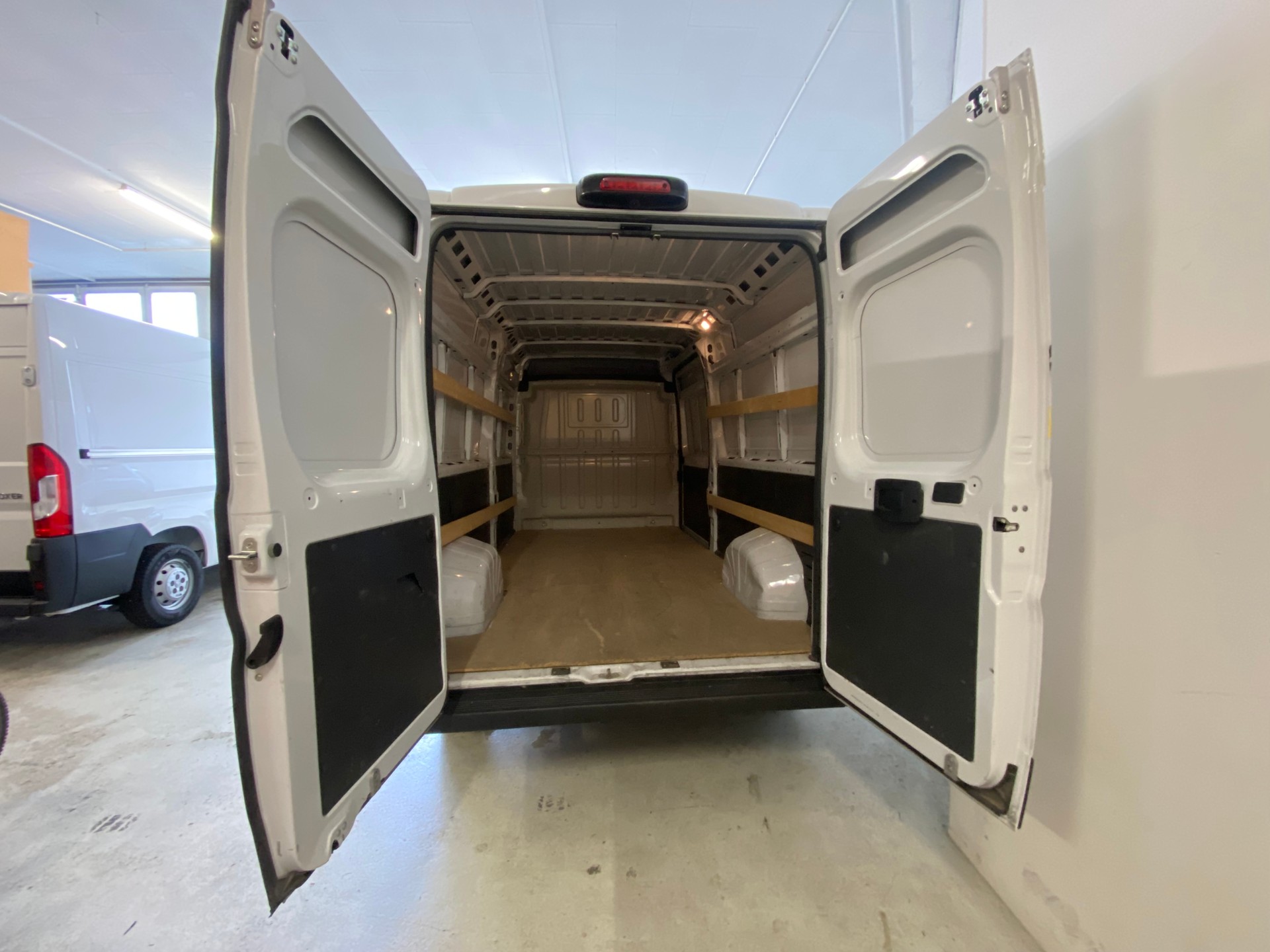 CITROEN Jumper 35 2.2 BlueHDi 140 L3H2-image-4