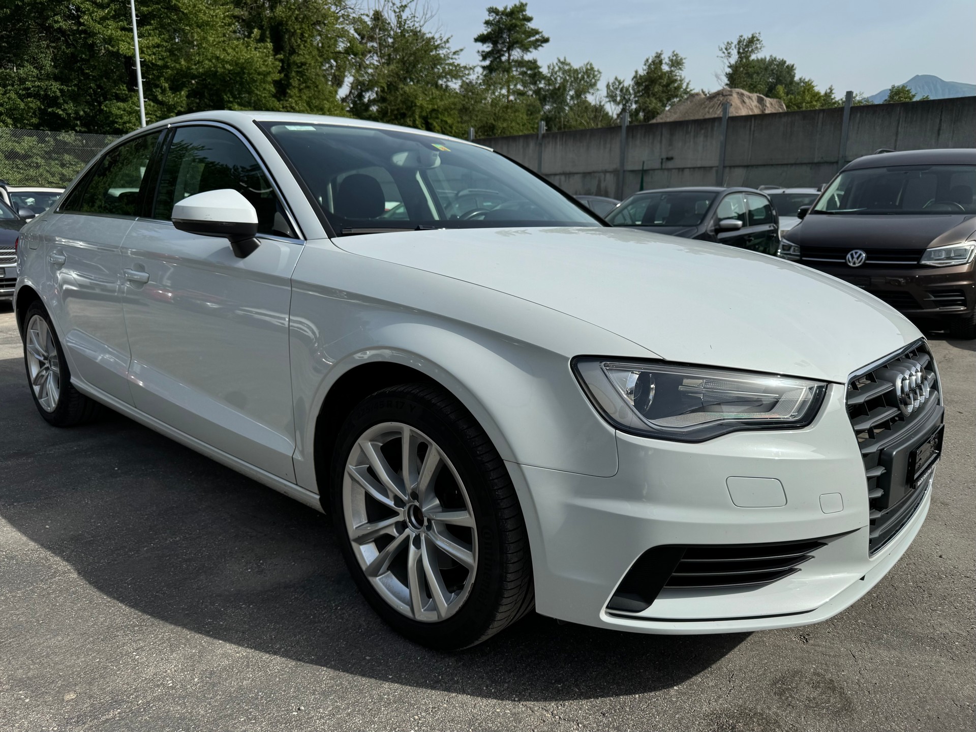 AUDI A3 Sedan 1.4 TFSI Ambiente S-tronic-image-1