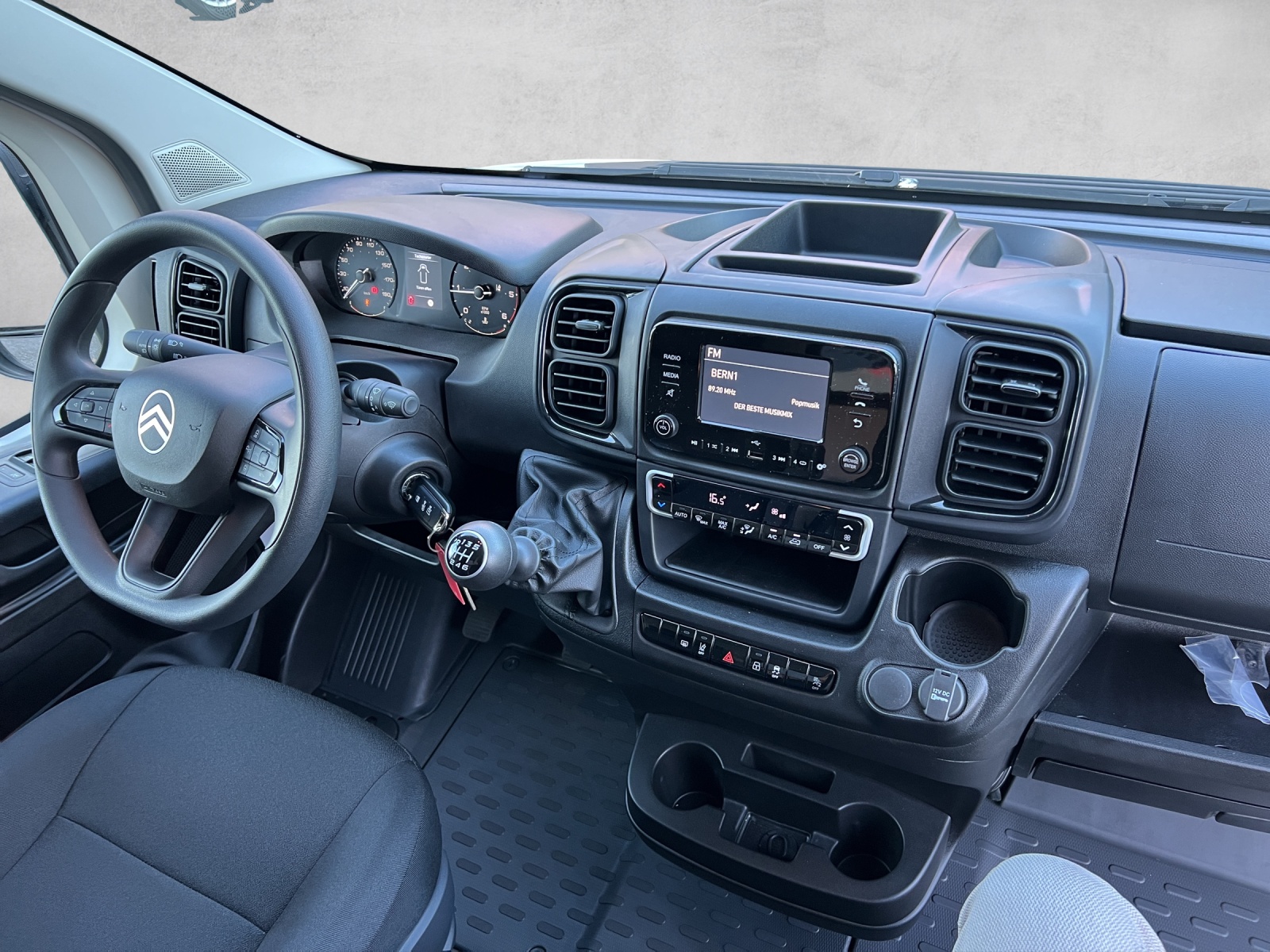 CITROEN Jumper 35 2.2 BlueHDi 140 L2H2 **Facelift** Anhängerkupplung 2500Kg Anhängelast-image-14