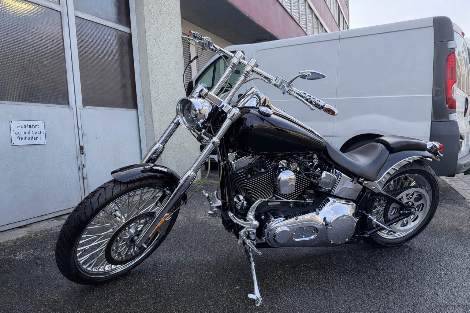 HARLEY-DAVIDSON Deuce