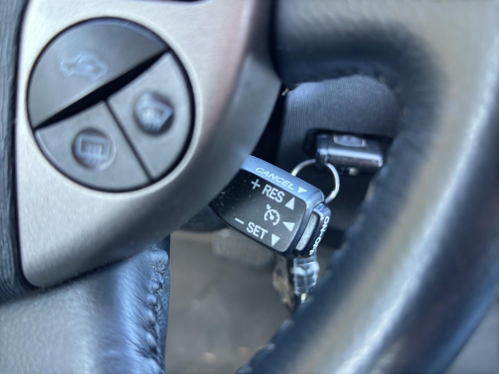 TOYOTA Prius 1.5 16V Hybrid Edition-image-15