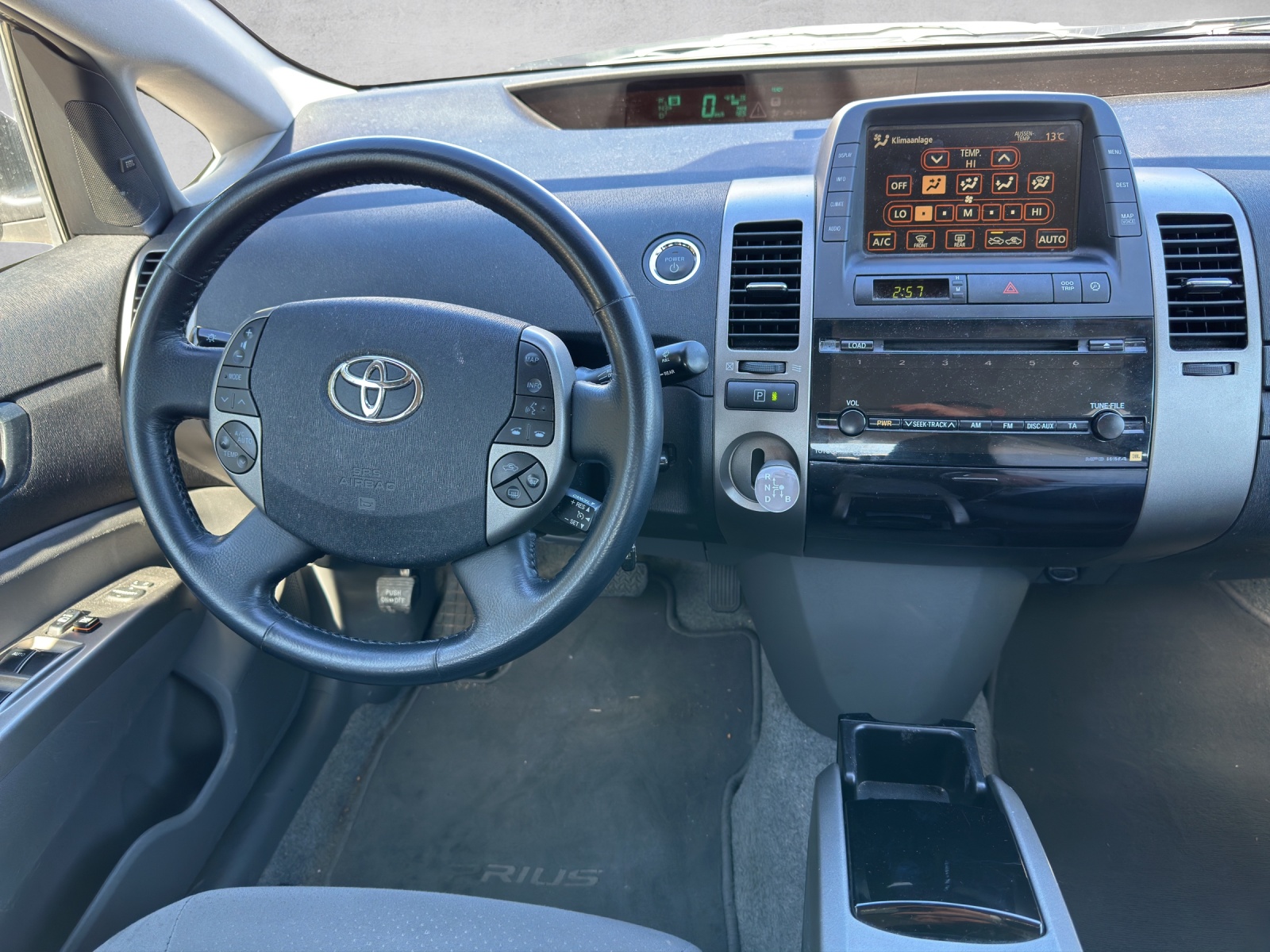 TOYOTA Prius 1.5 16V Hybrid Edition-image-9