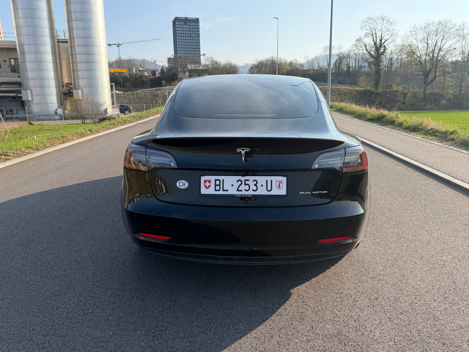 TESLA Model 3 Long Range Dual Motor AWD-image-4