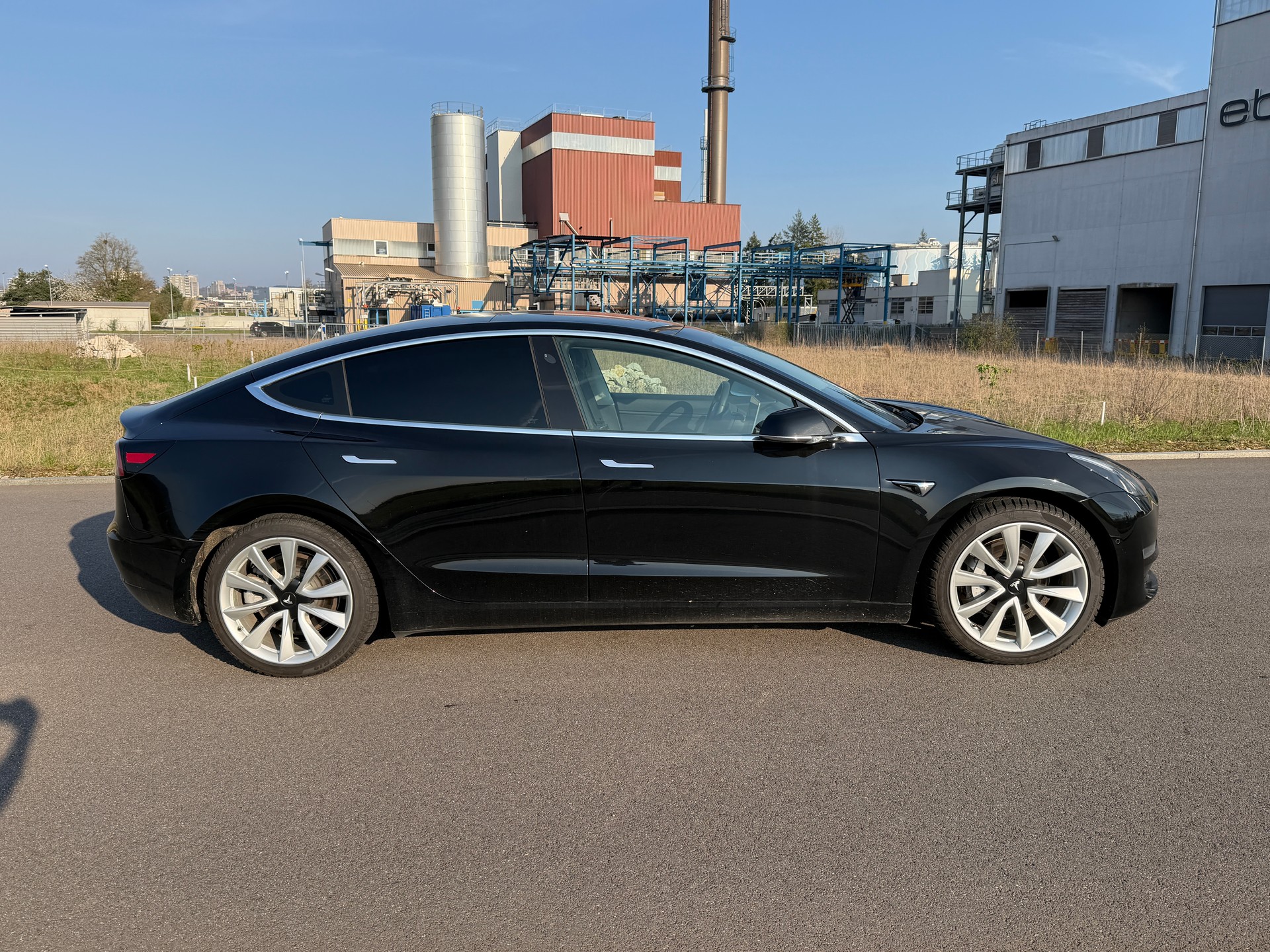 TESLA Model 3 Long Range Dual Motor AWD-image-8