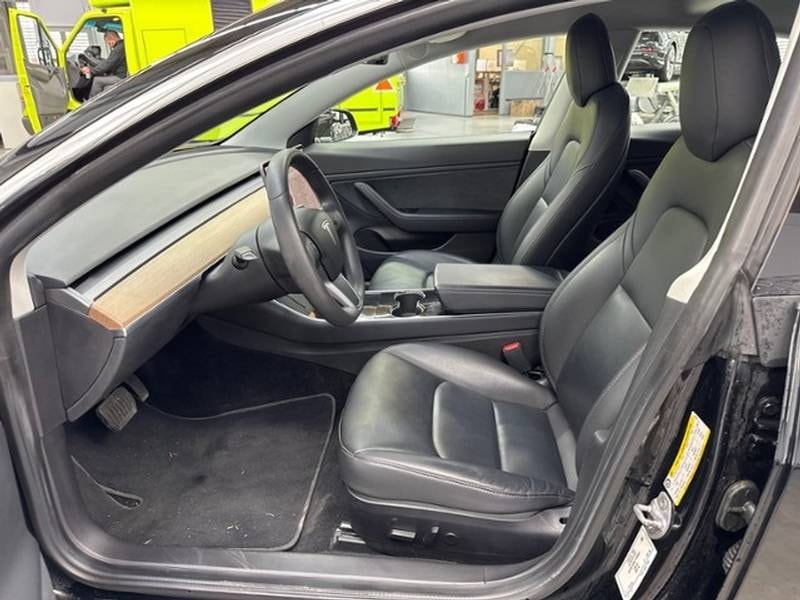 TESLA Model 3 Long Range Dual Motor AWD-image-10