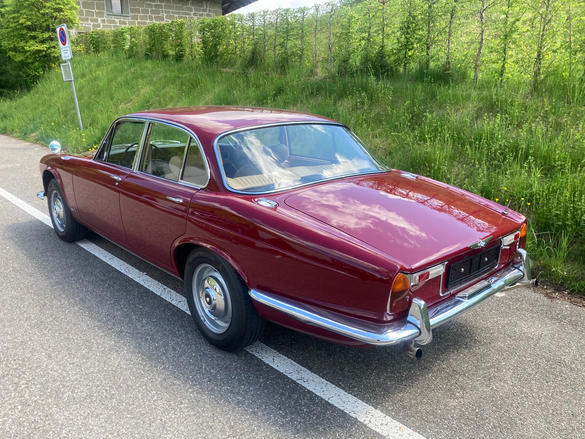 JAGUAR XJ6-image-2