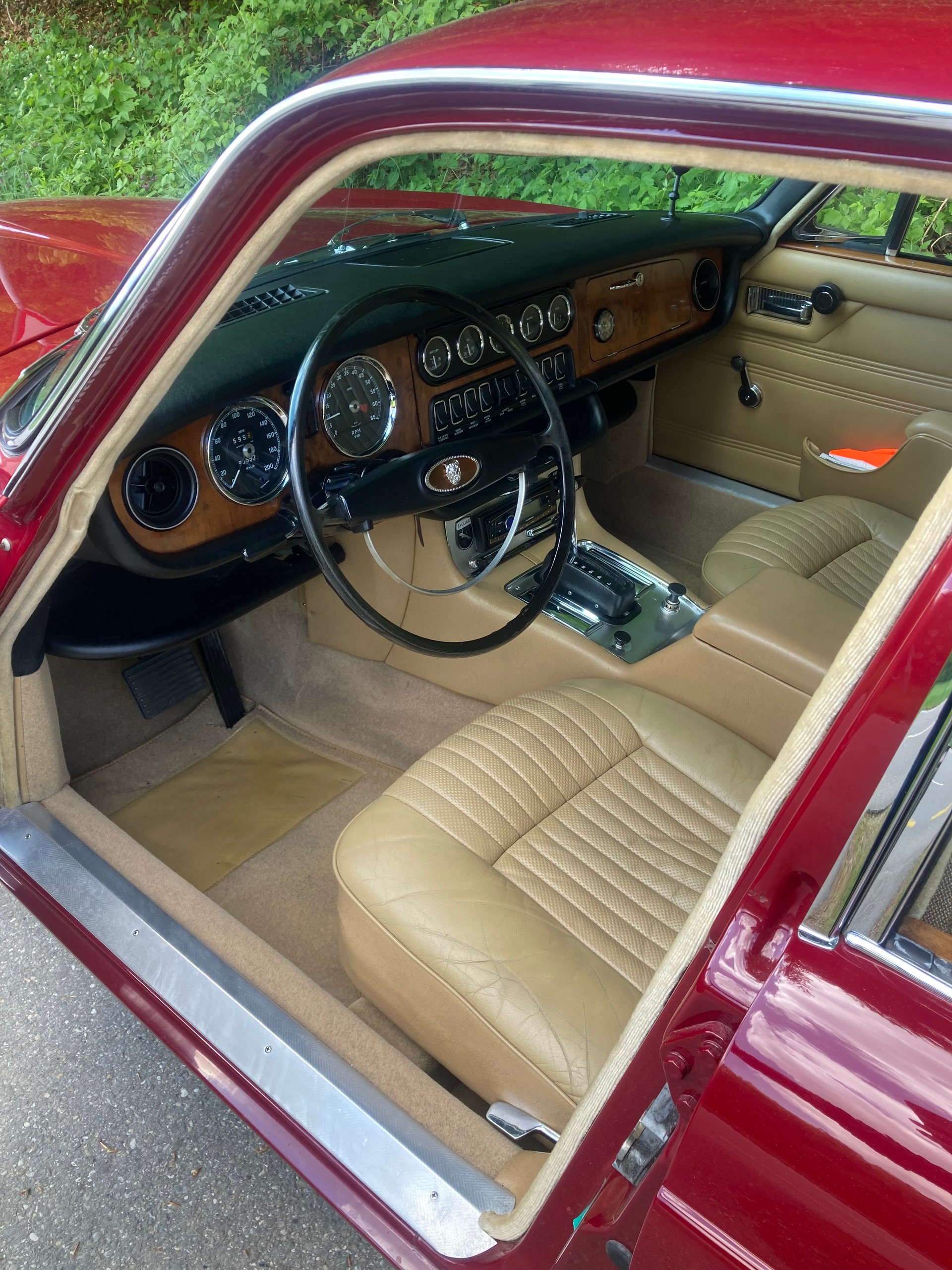 JAGUAR XJ6-image-5