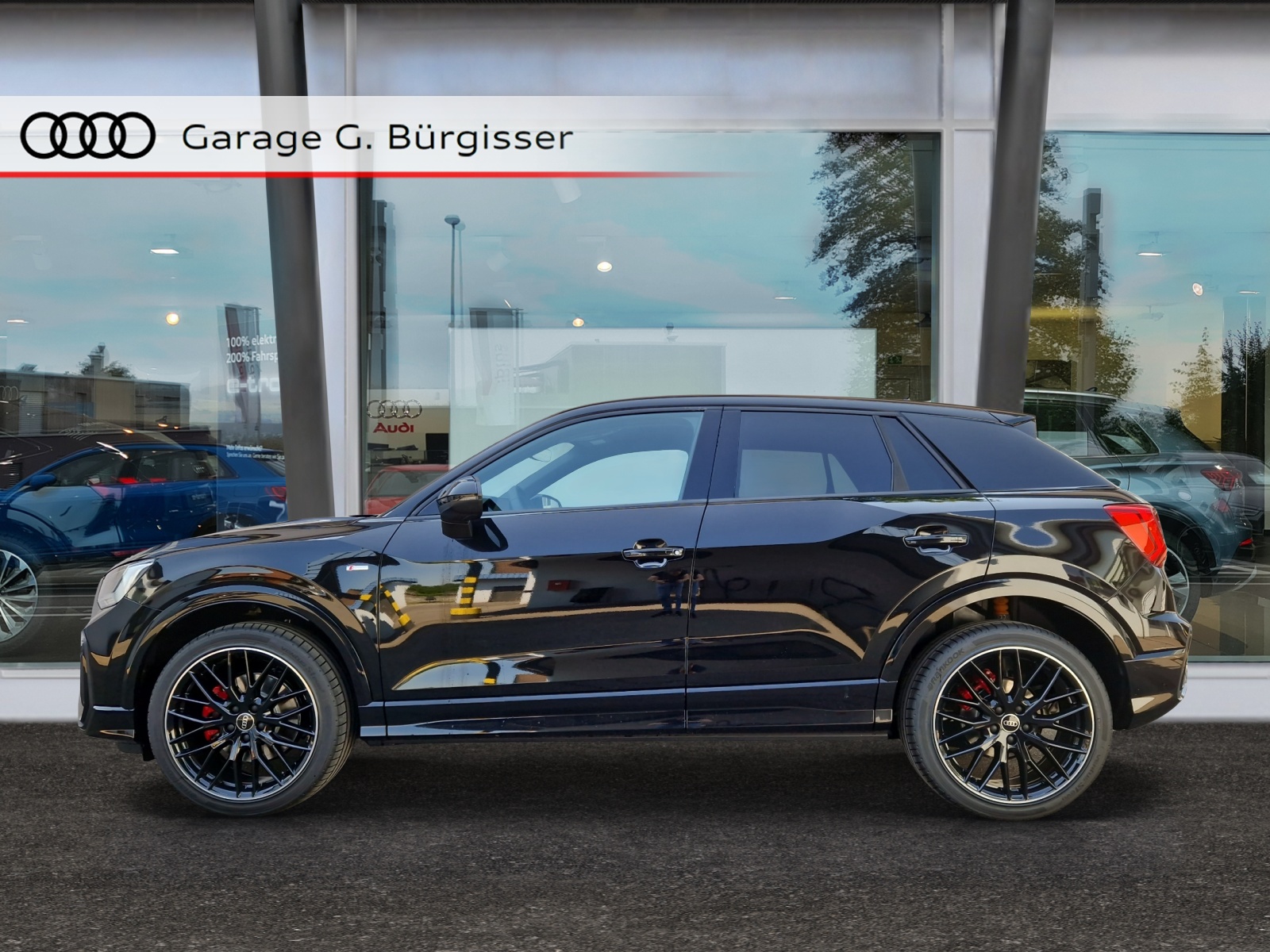 AUDI Q2 35 TFSI S line S-tronic Mythosschwarz Metallic-image-2