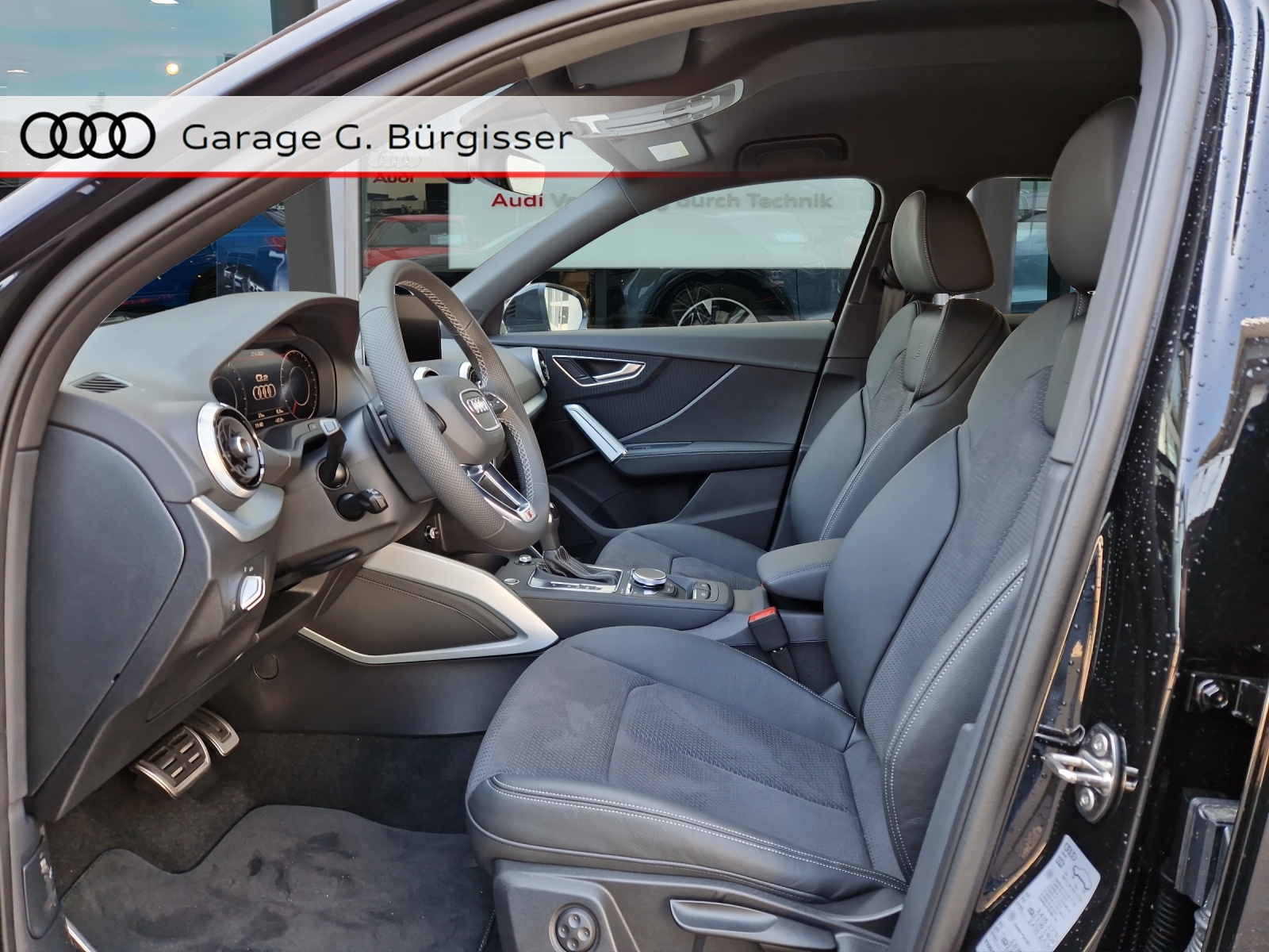 AUDI Q2 35 TFSI S line S-tronic Mythosschwarz Metallic-image-8