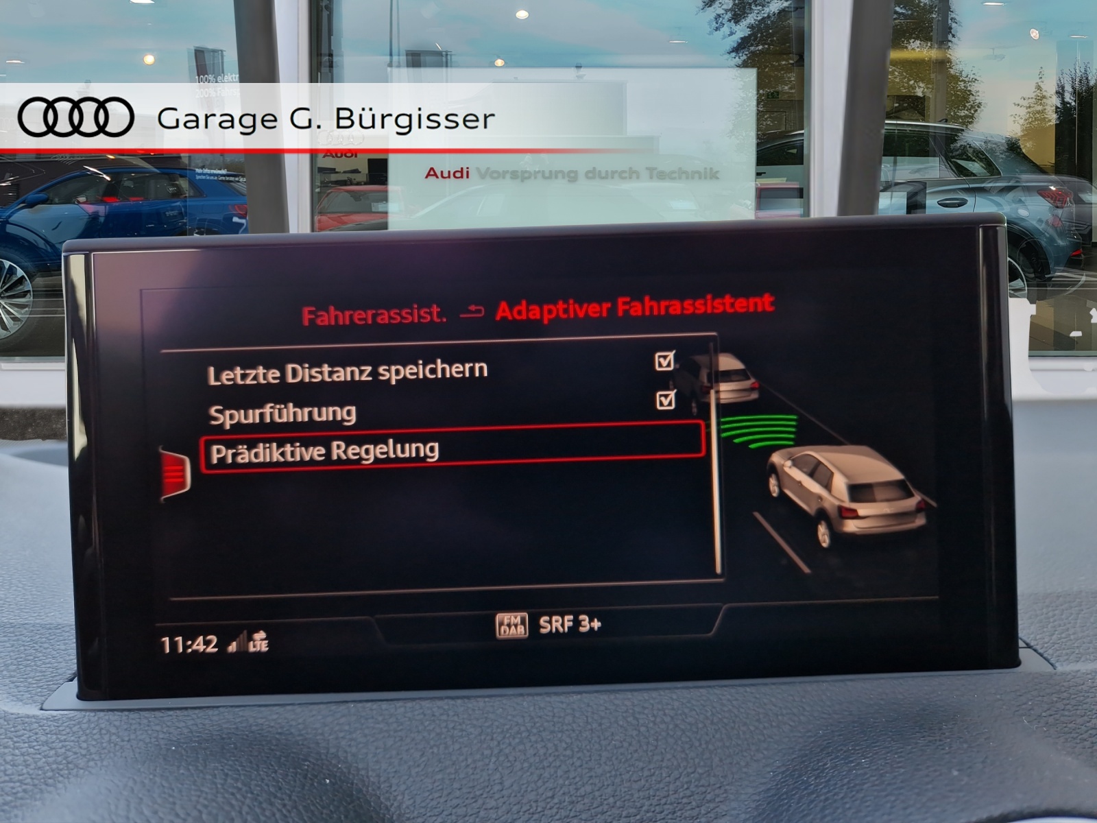 AUDI Q2 35 TFSI S line S-tronic Mythosschwarz Metallic-image-14