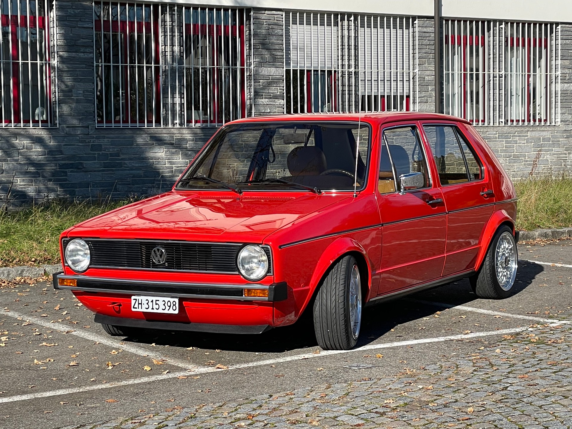 VW Golf 1500 GL (GLS)-image-1