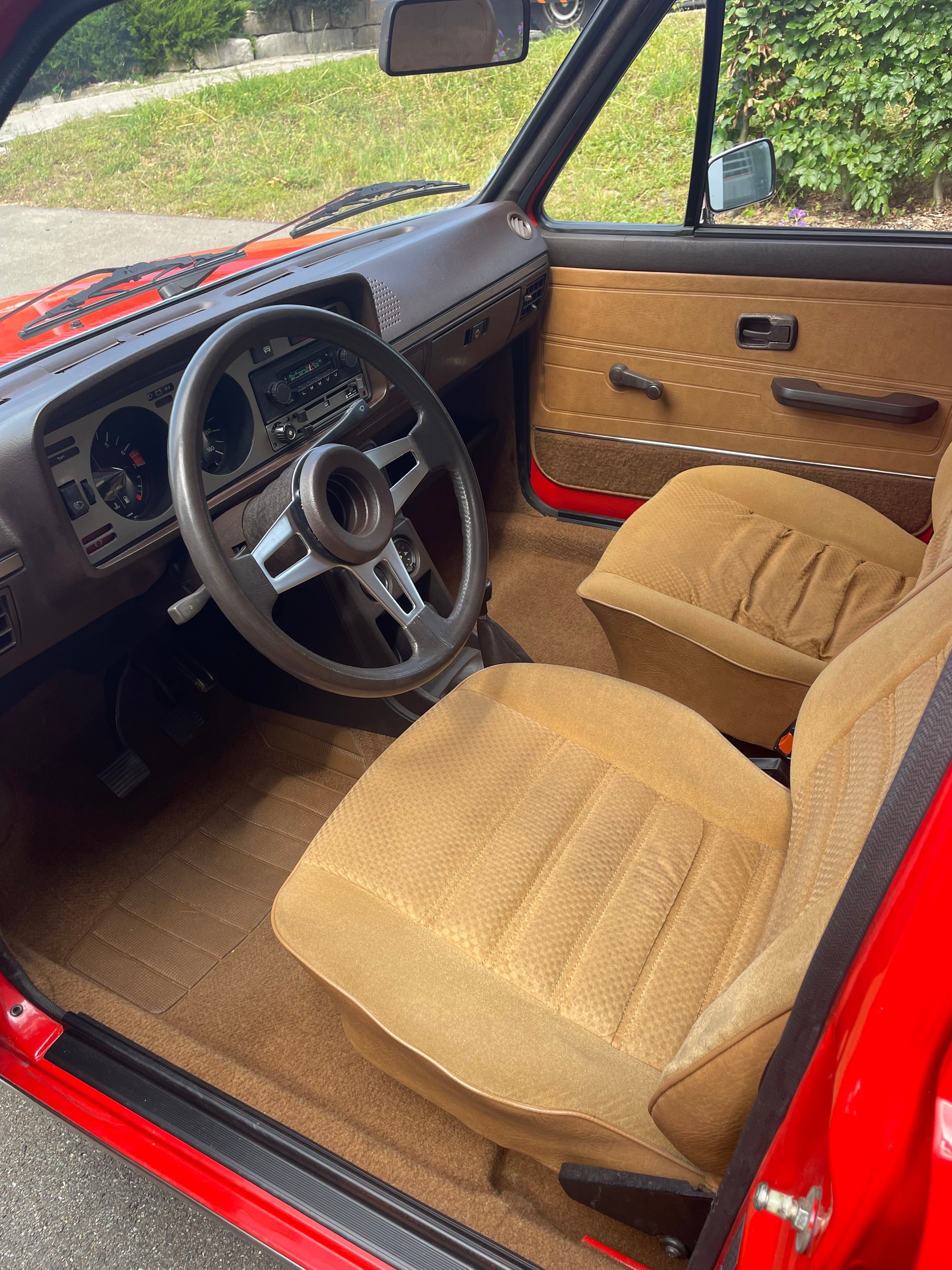 VW Golf 1500 GL (GLS)-image-3