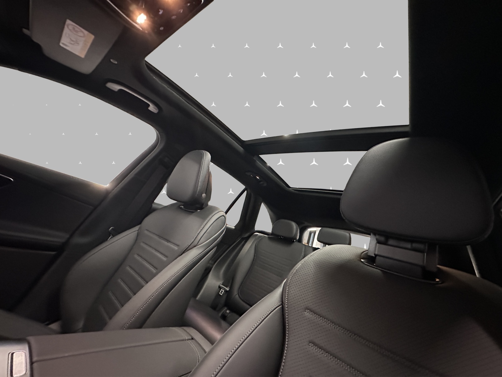 MERCEDES-BENZ GLC 300 de 4Matic EQ Star 9G-Tronic-image-10