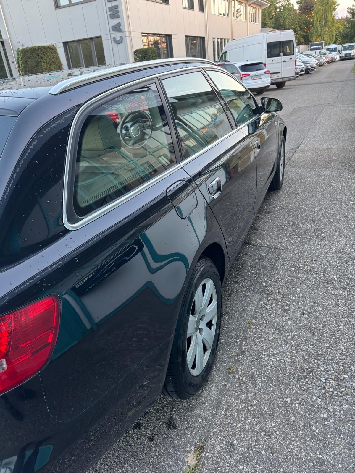AUDI A6 Avant 2.0T FSI-image-1