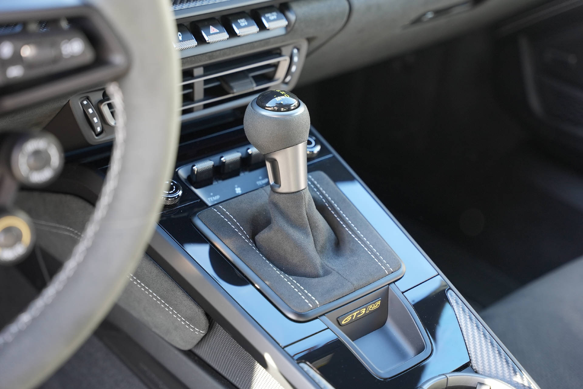 PORSCHE 911 GT3 RS Weissach-image-14