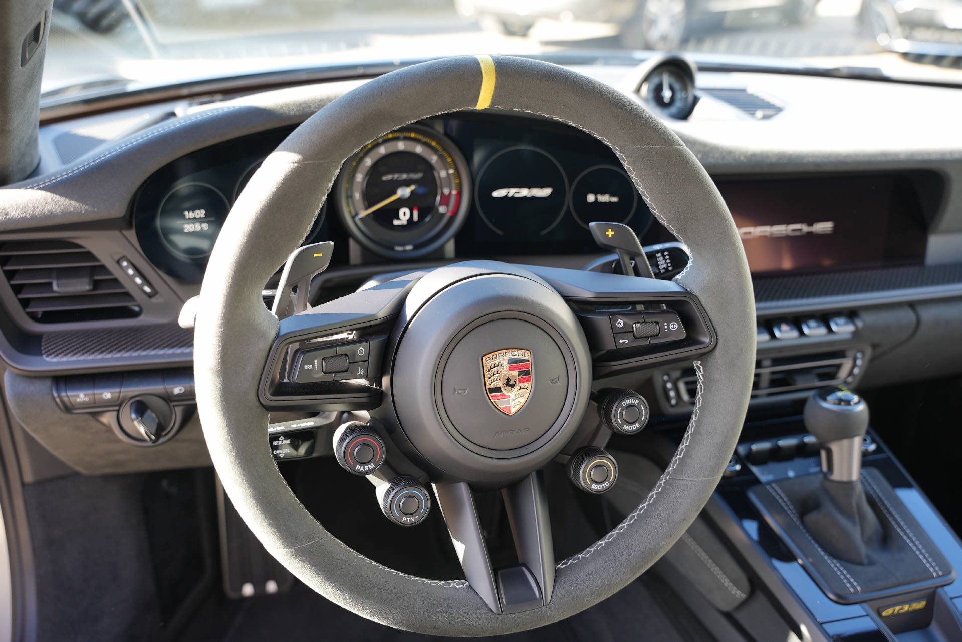 PORSCHE 911 GT3 RS Weissach-image-12