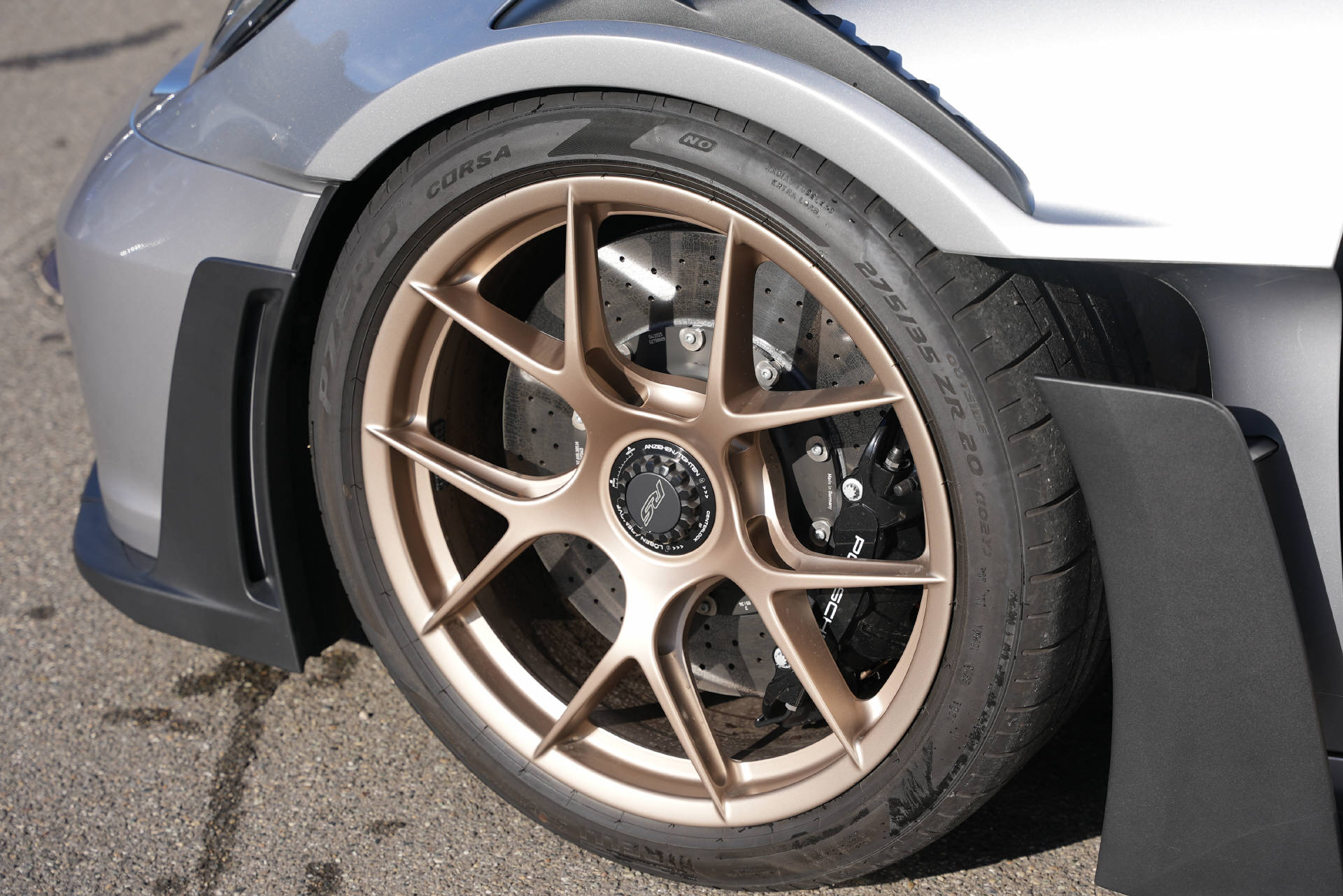 PORSCHE 911 GT3 RS Weissach-image-5