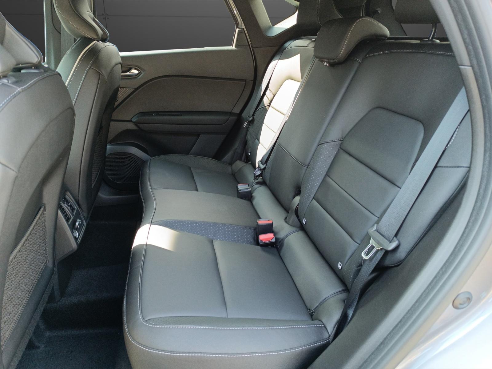 MITSUBISHI ASX 1.8 HEV Instyle-image-14