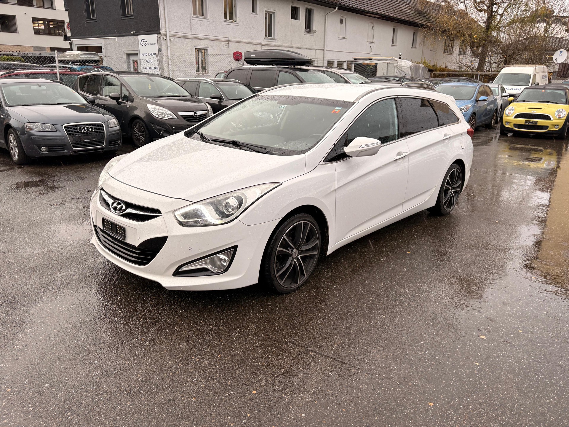 HYUNDAI i40 Wagon 1.7 CRDI Premium Automatic-image-0