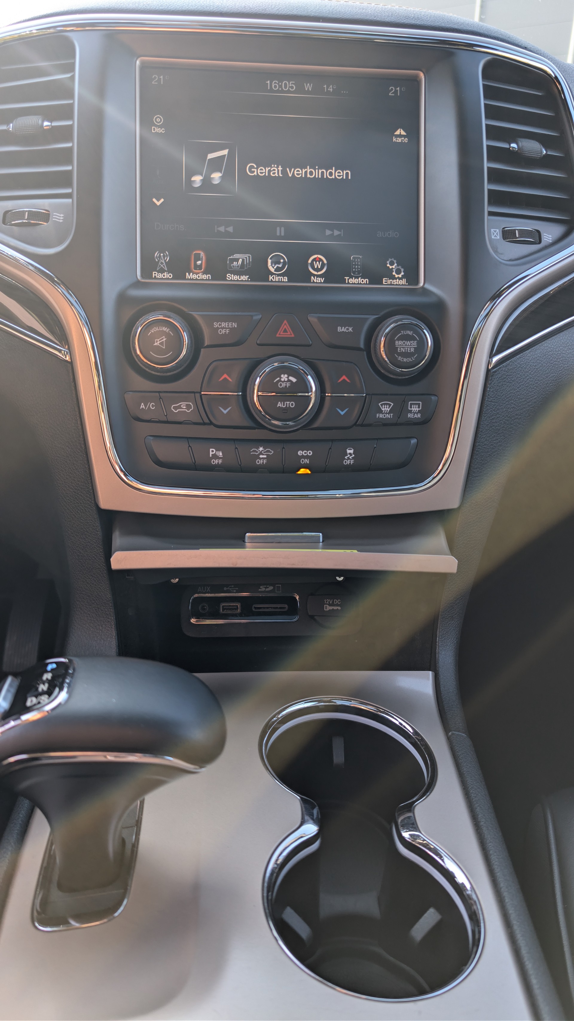 JEEP Grand Cherokee 3.0 CRD Overland Automatic-image-6