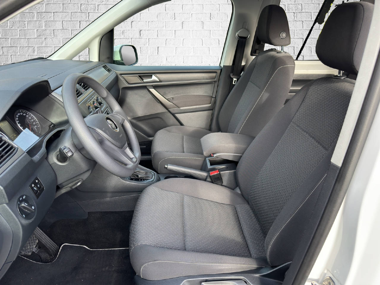 VW Caddy 1.4 TSI Trendline DSG-image-8