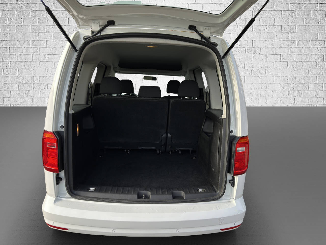 VW Caddy 1.4 TSI Trendline DSG-image-6
