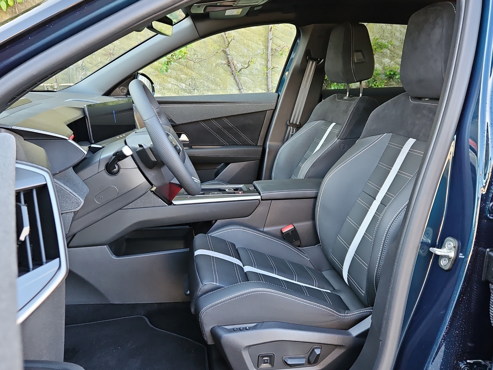 OPEL Grandland-e long range GS-image-6