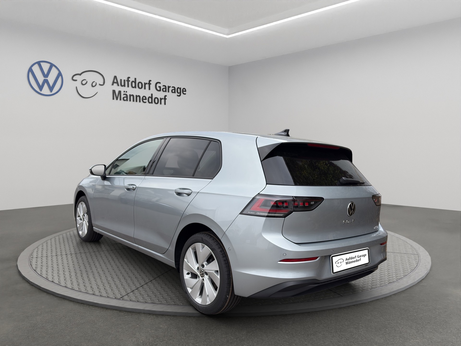 VW Golf 1.5 e TSI mHEV United DSG-image-3