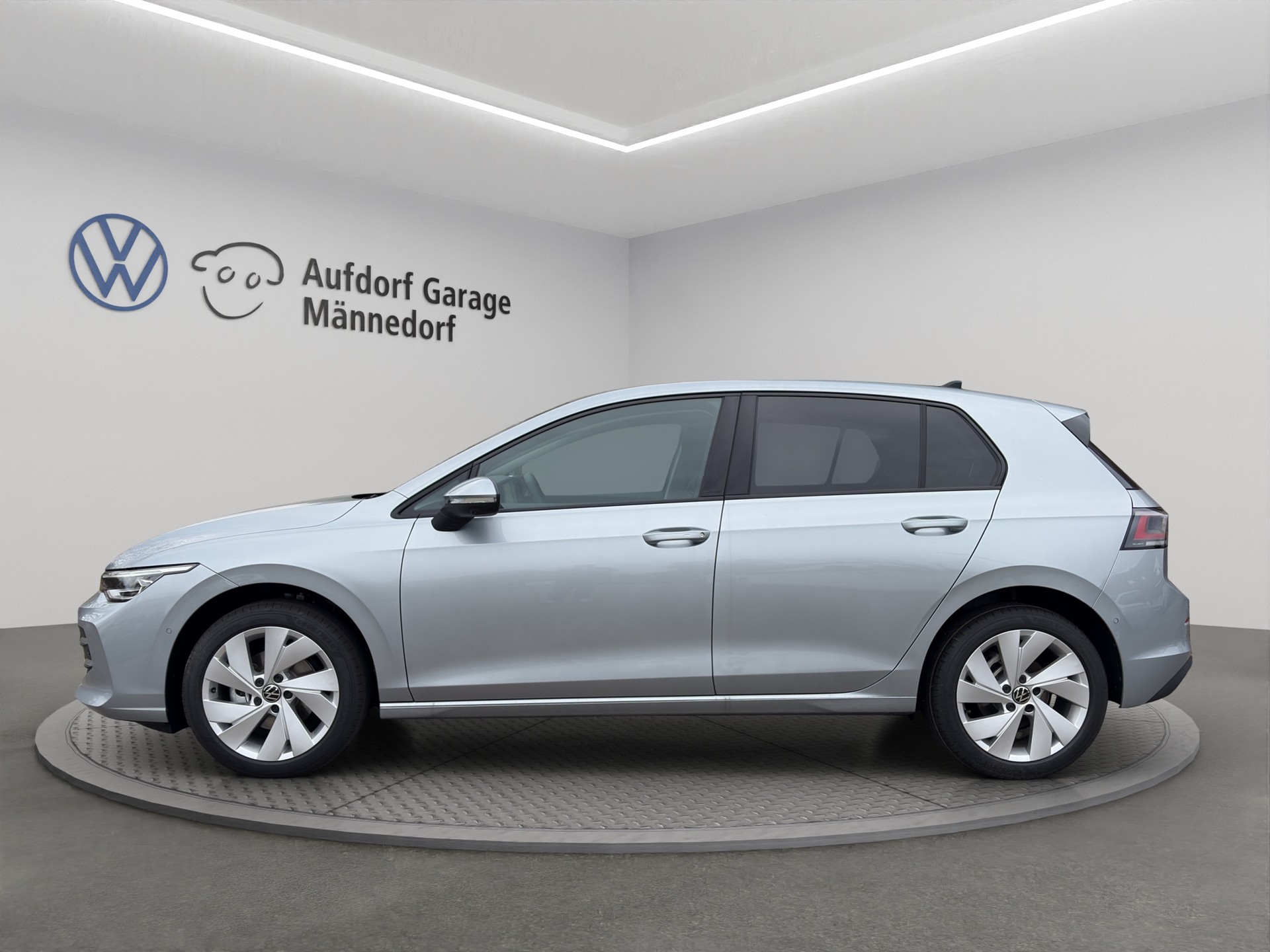 VW Golf 1.5 e TSI mHEV United DSG-image-2