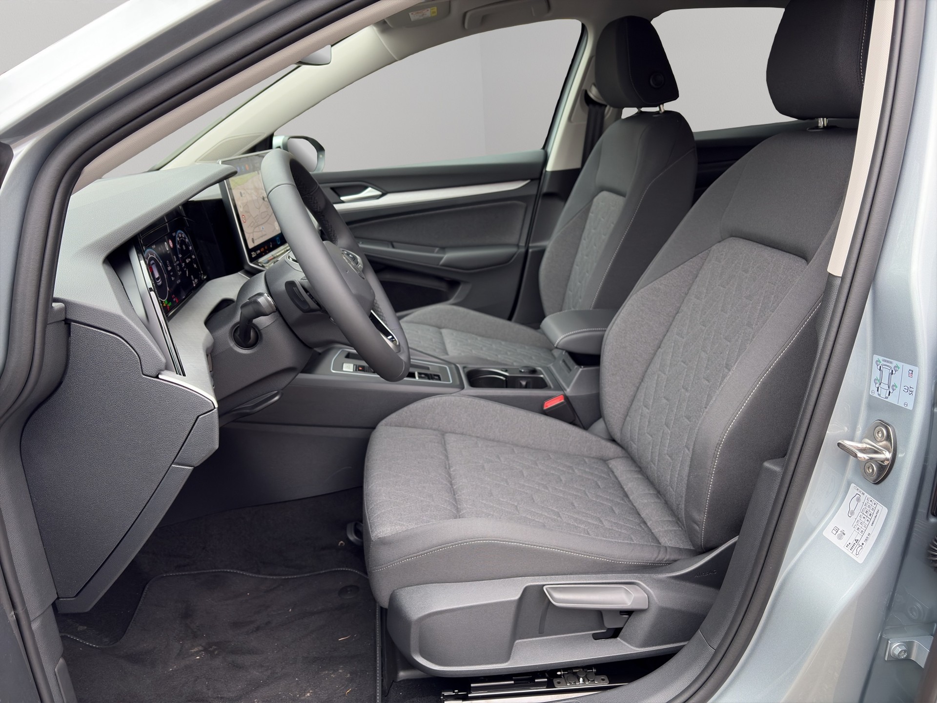VW Golf 1.5 e TSI mHEV United DSG-image-5