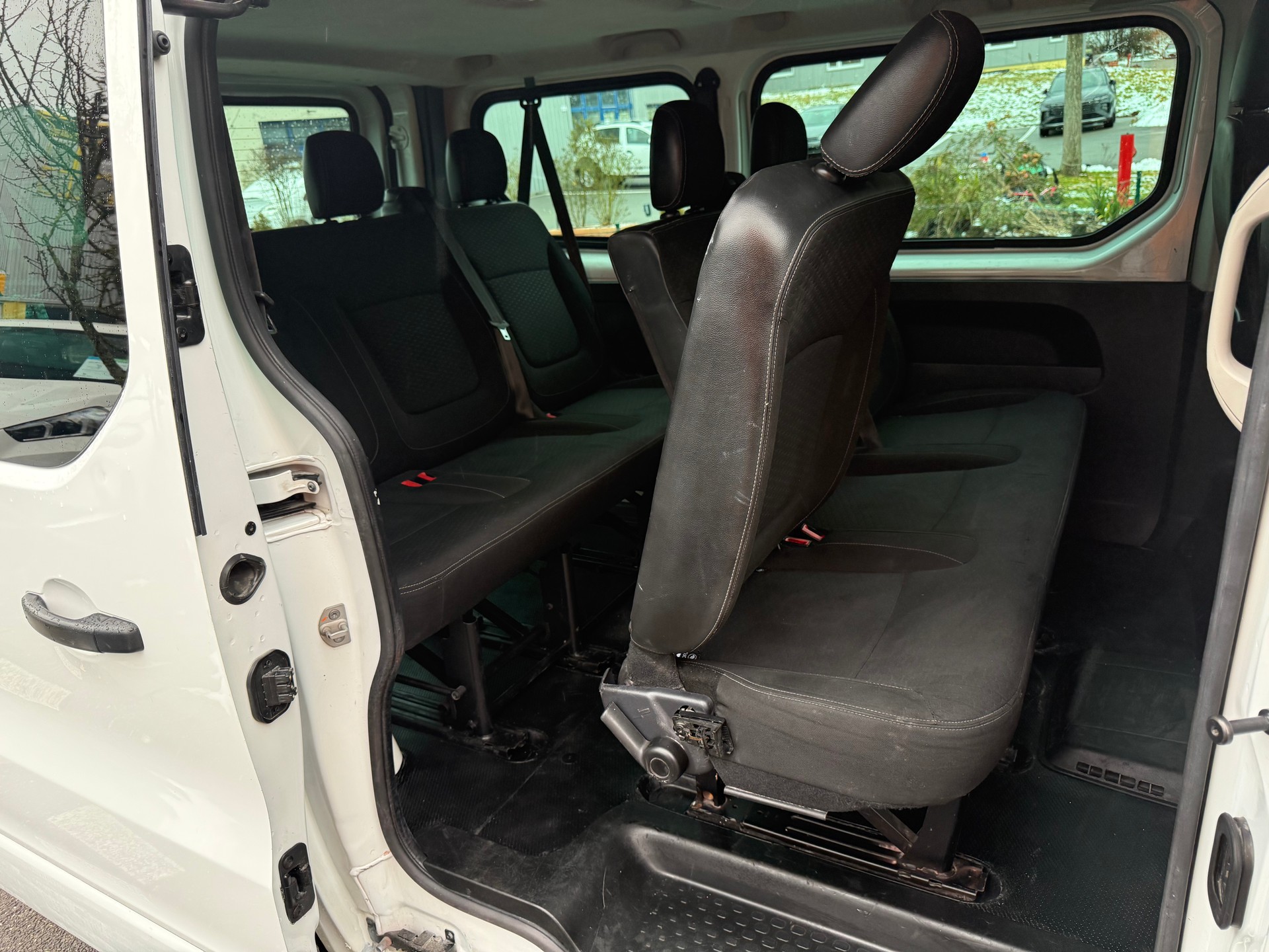OPEL Vivaro 1.6 CDTI Combi+ 2.9t L1H1-image-9