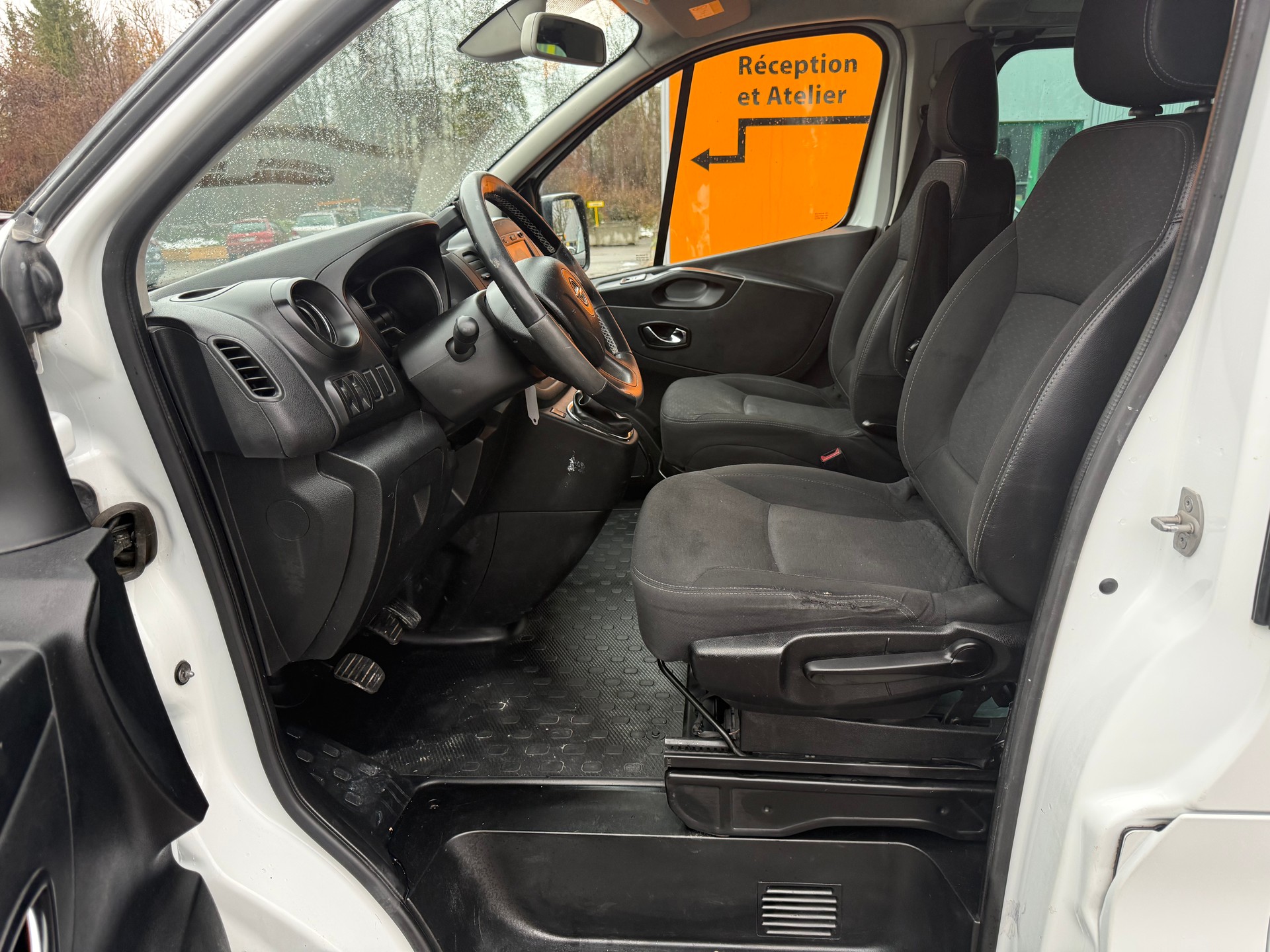OPEL Vivaro 1.6 CDTI Combi+ 2.9t L1H1-image-4