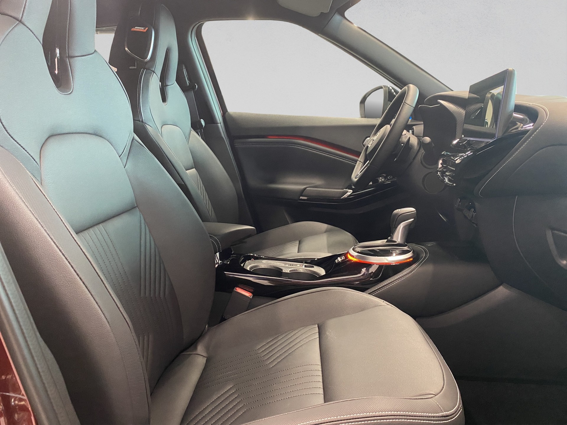 NISSAN Juke 1.0 DIG-T Tekna DCT-image-14
