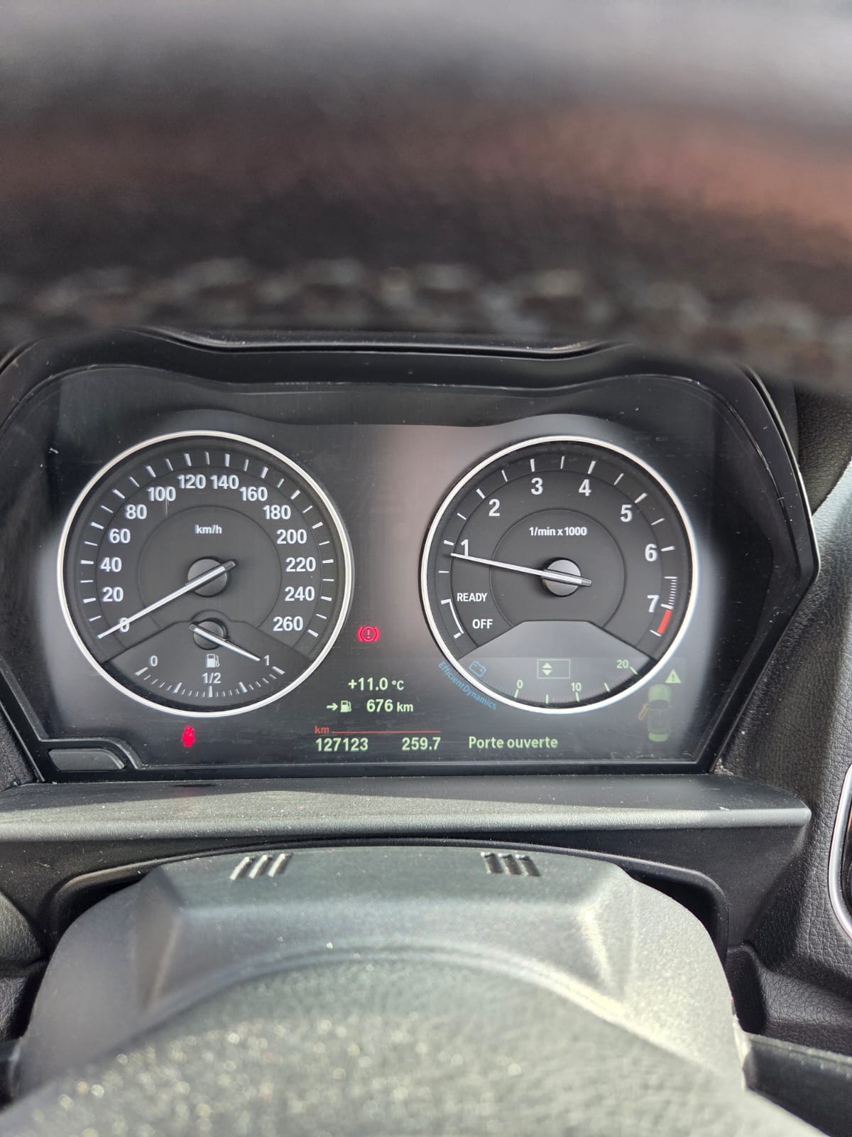 BMW 220i-image-4