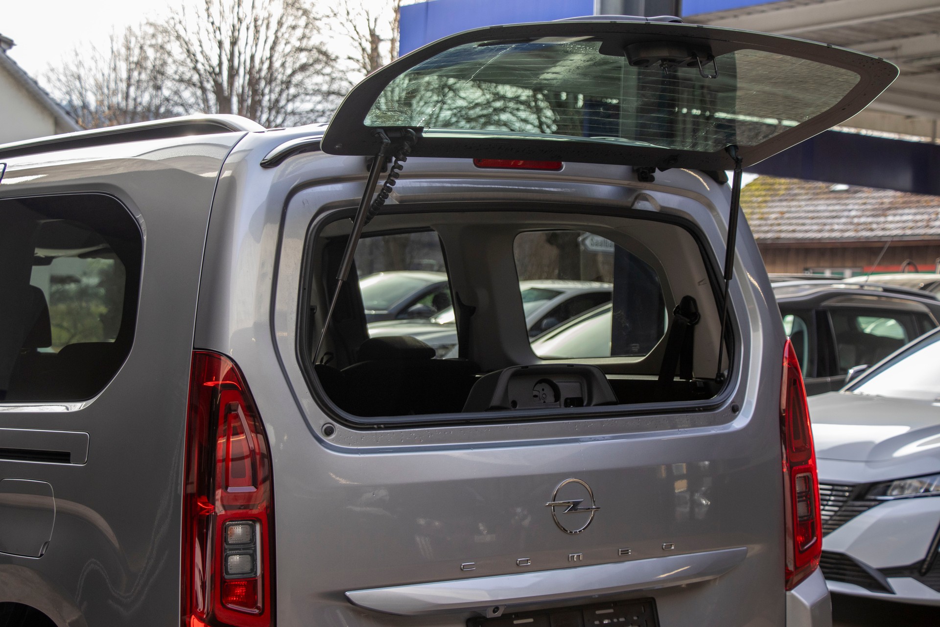 OPEL Combo XL 1.5 GS S/S Long Version-image-2