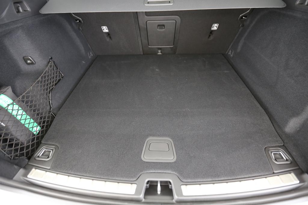 VOLVO XC60 2.0 T8 TE Black Edition eAWD-image-8