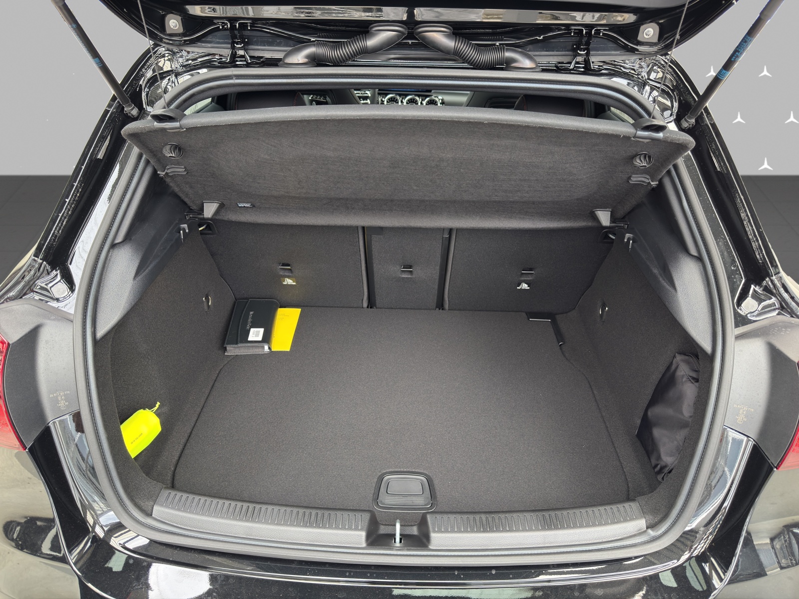 MERCEDES-BENZ A 250 4Matic 8G-DCT-image-15