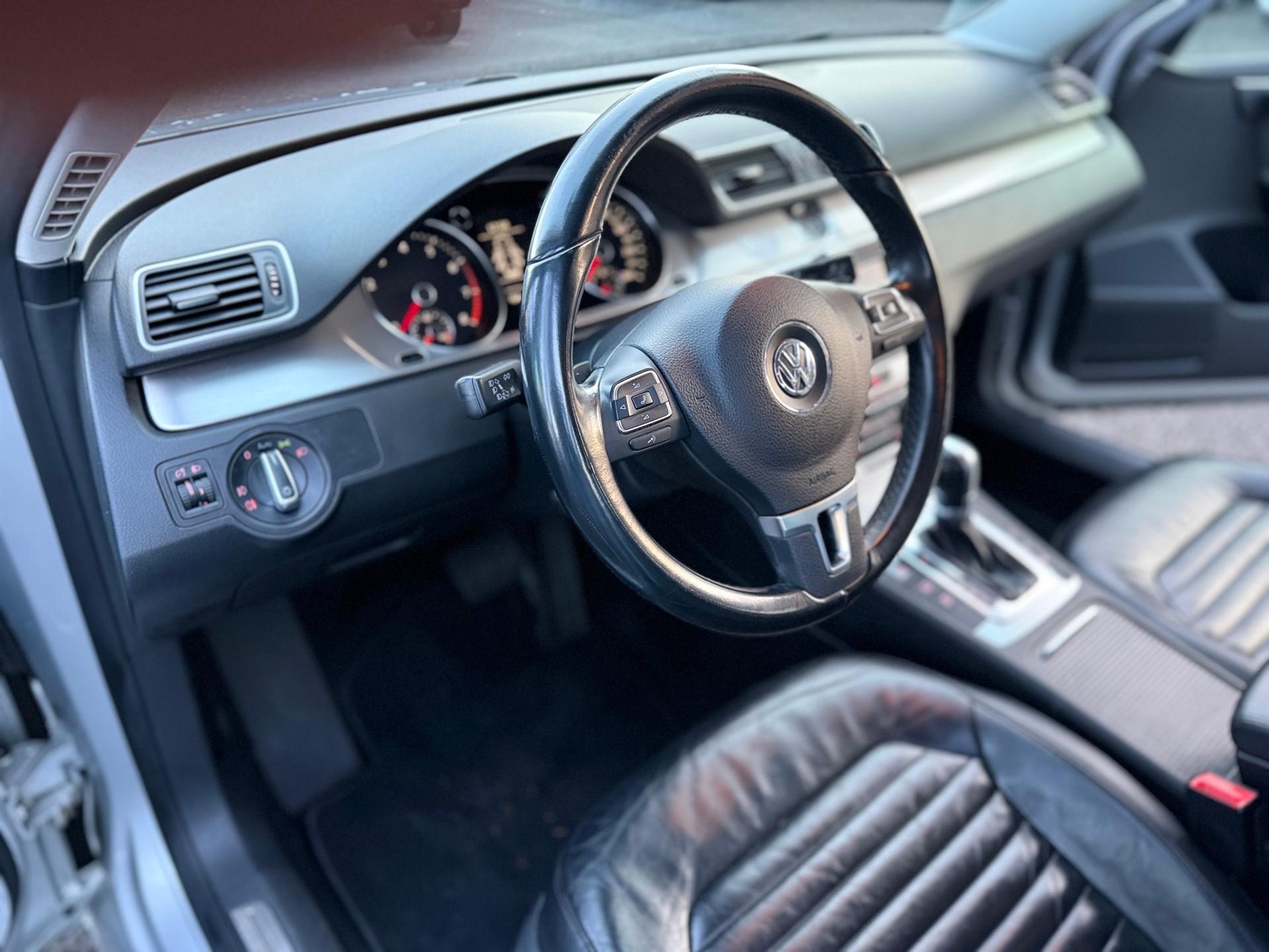VW Passat 1.8 TSI Comfortline DSG-image-9
