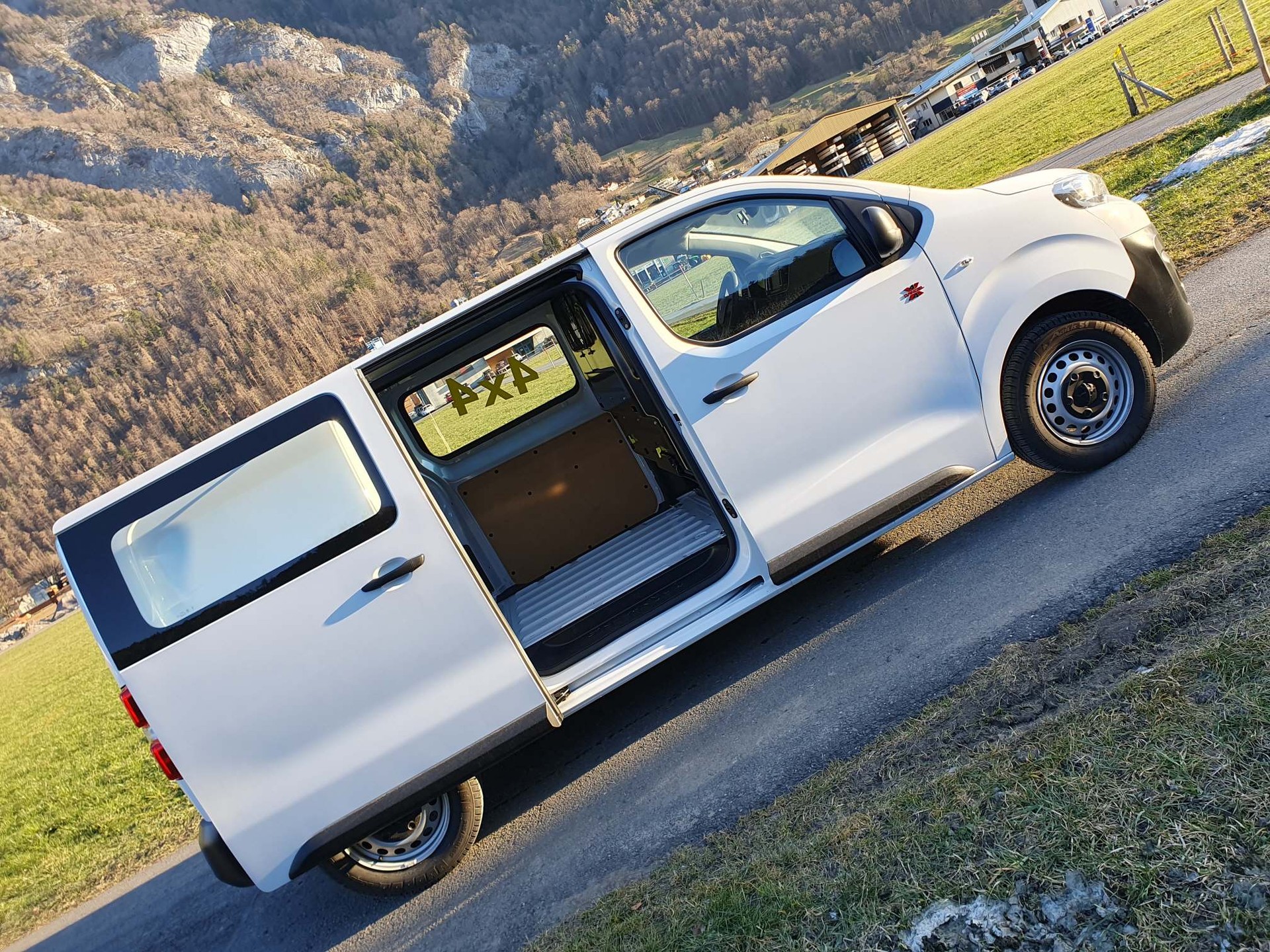 PEUGEOT Expert Kaw. Standard 2.0 BlueHDi 4x4-image-10