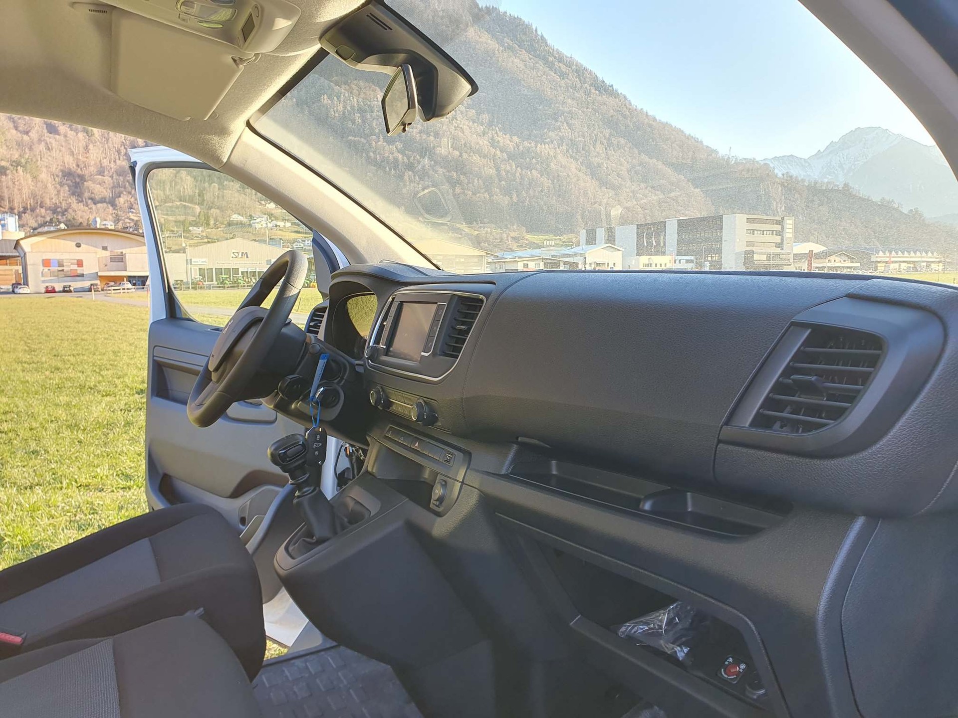 PEUGEOT Expert Kaw. Standard 2.0 BlueHDi 4x4-image-13