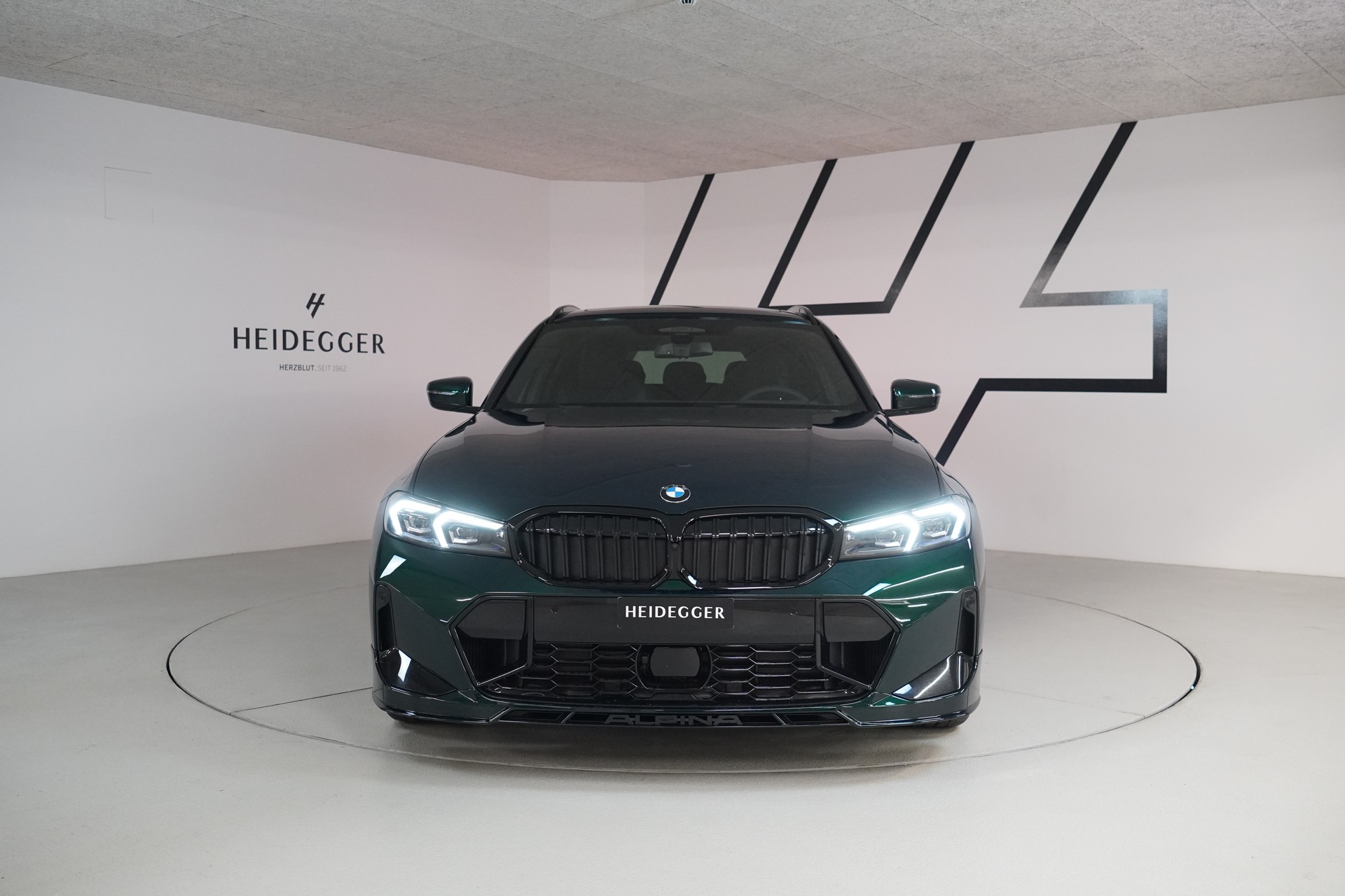 BMW-ALPINA D3 S BiTurbo Touring 3.0d xDrive Switch-Tronic-showroom-element-1