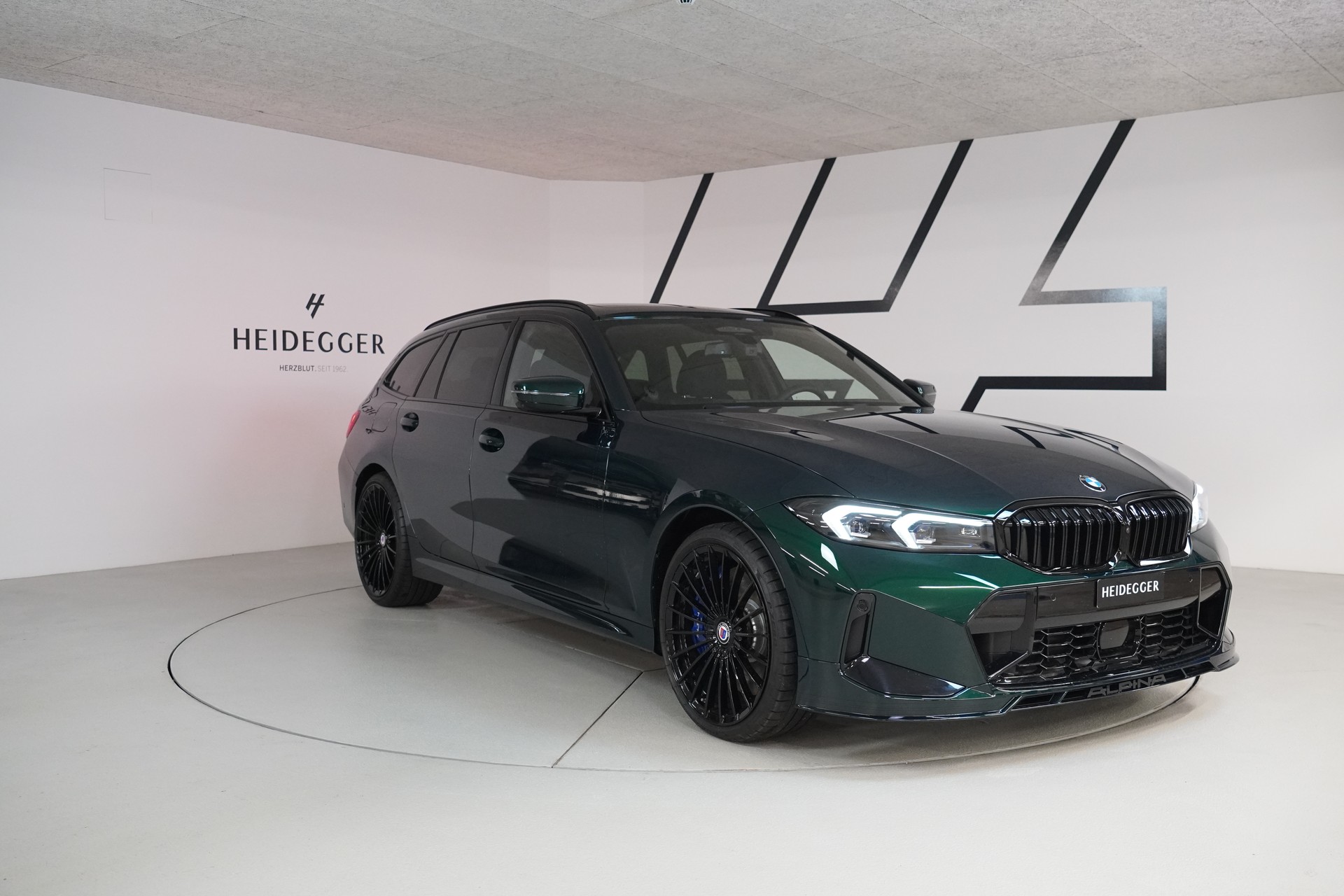 BMW-ALPINA D3 S BiTurbo Touring 3.0d xDrive Switch-Tronic-showroom-element-2